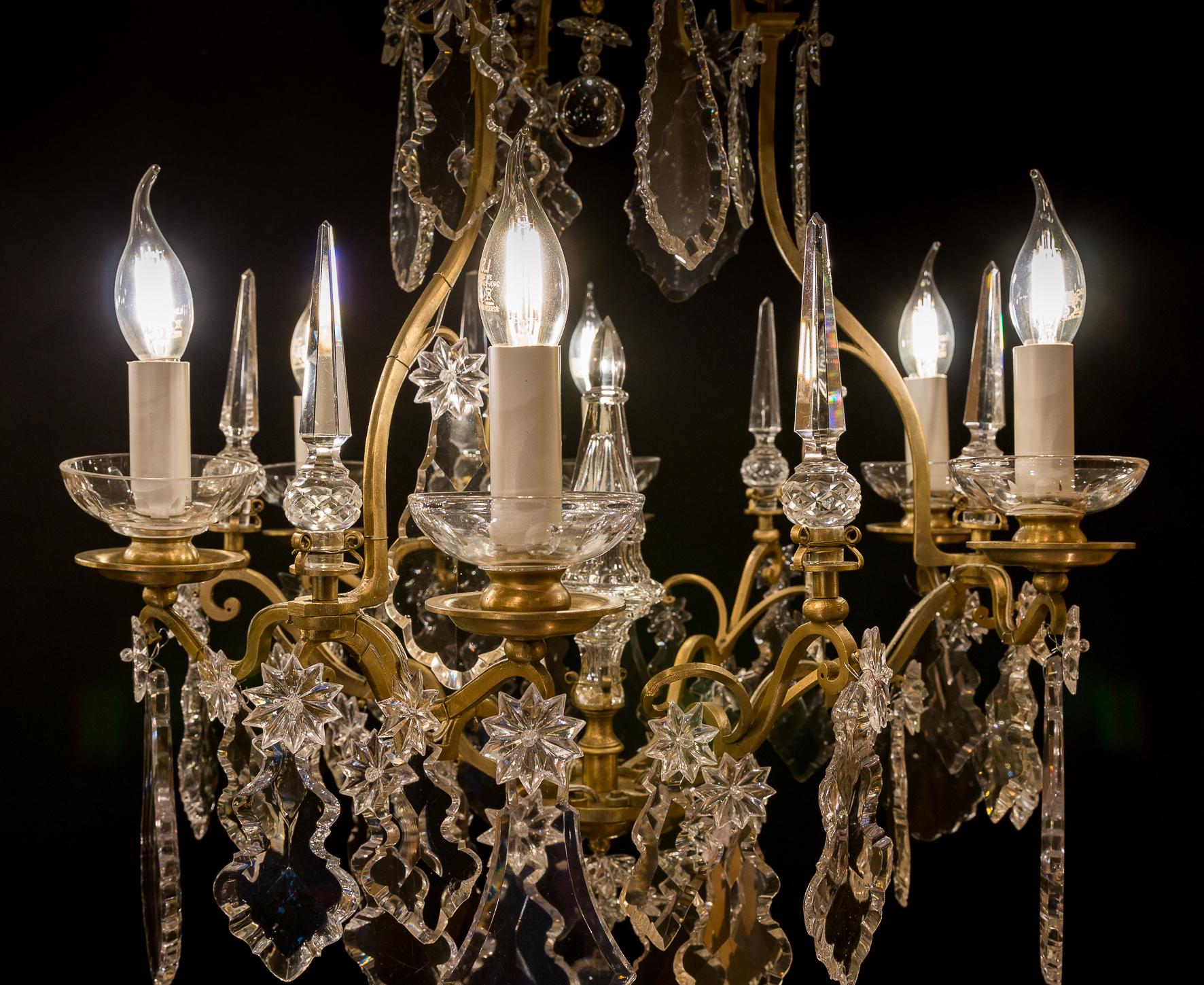 French Louis XV Style, Gilt-Bronze and Crystal Chandelier, circa 1900-1920 6