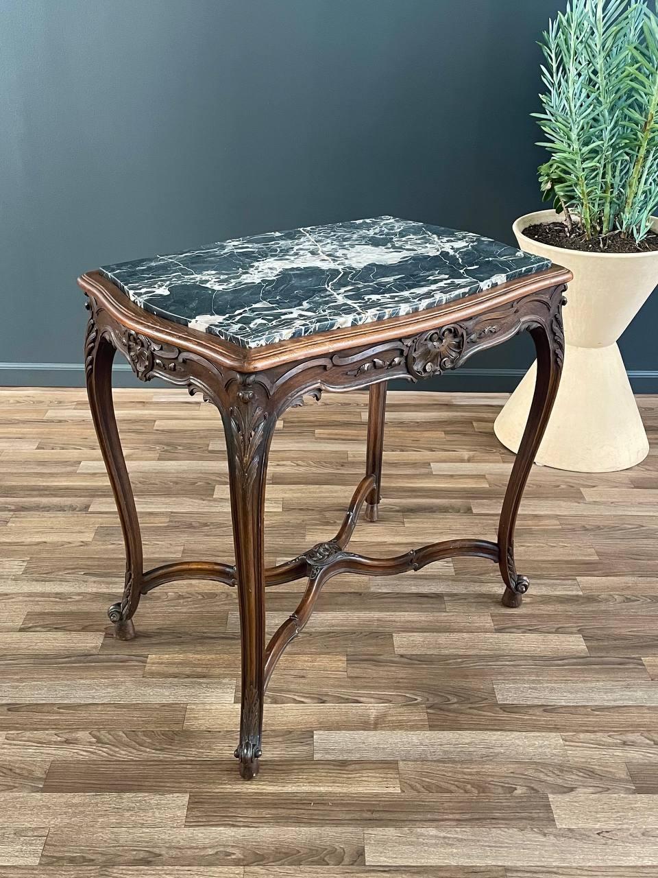 Condit : Condition Vintage Originale

MATERIAL : Bois sculpté, pierre de marbre originale