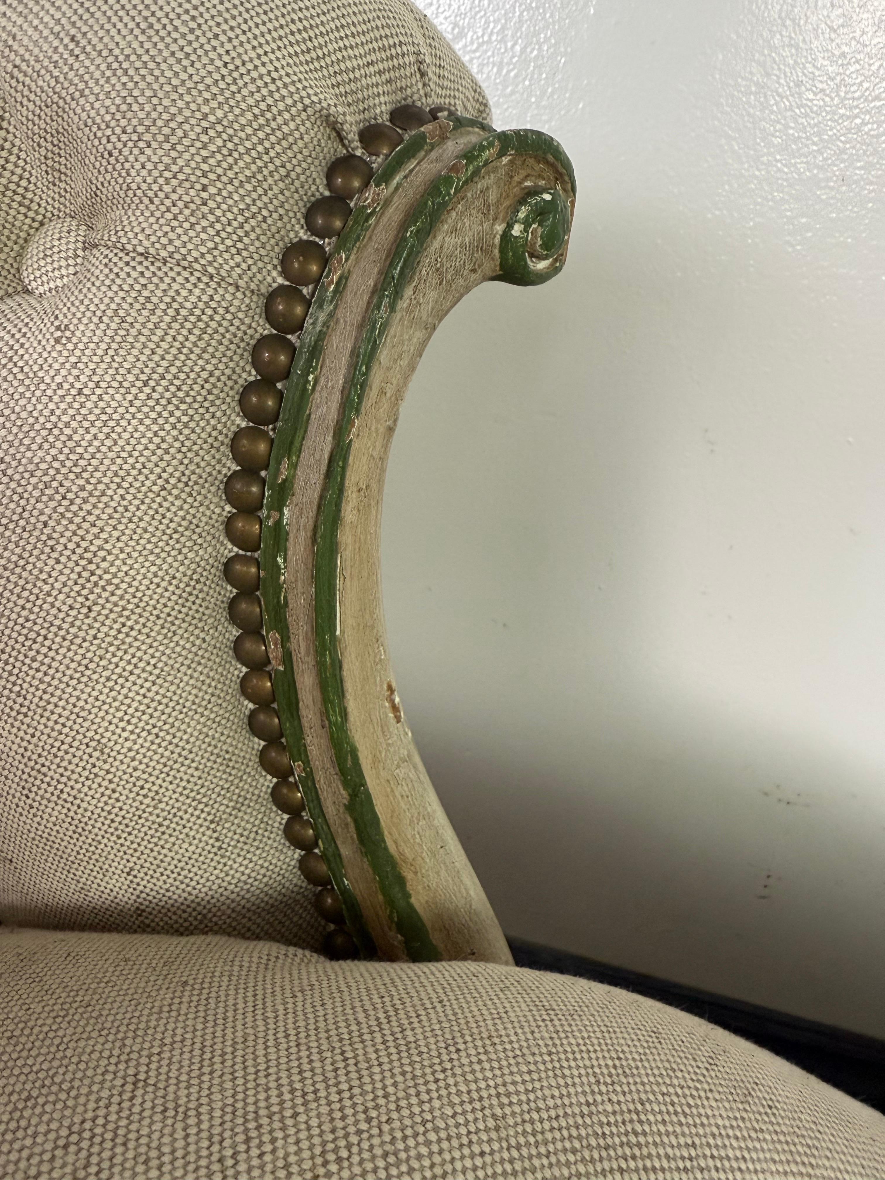 Chaise longue francesa acolchada estilo Luis XV en venta 4