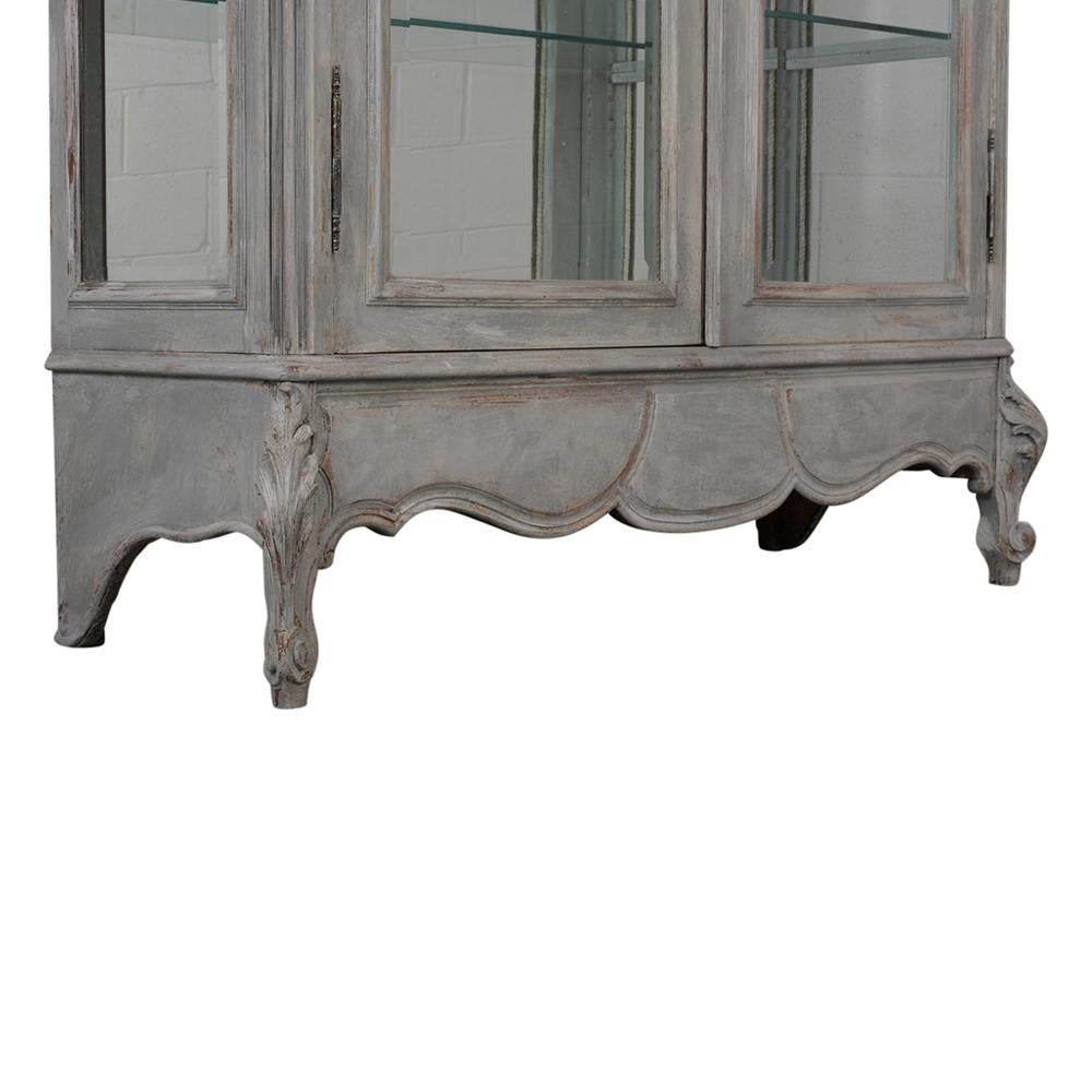Early 20th Century French Louis XV Style Two-Door Display Cabinet