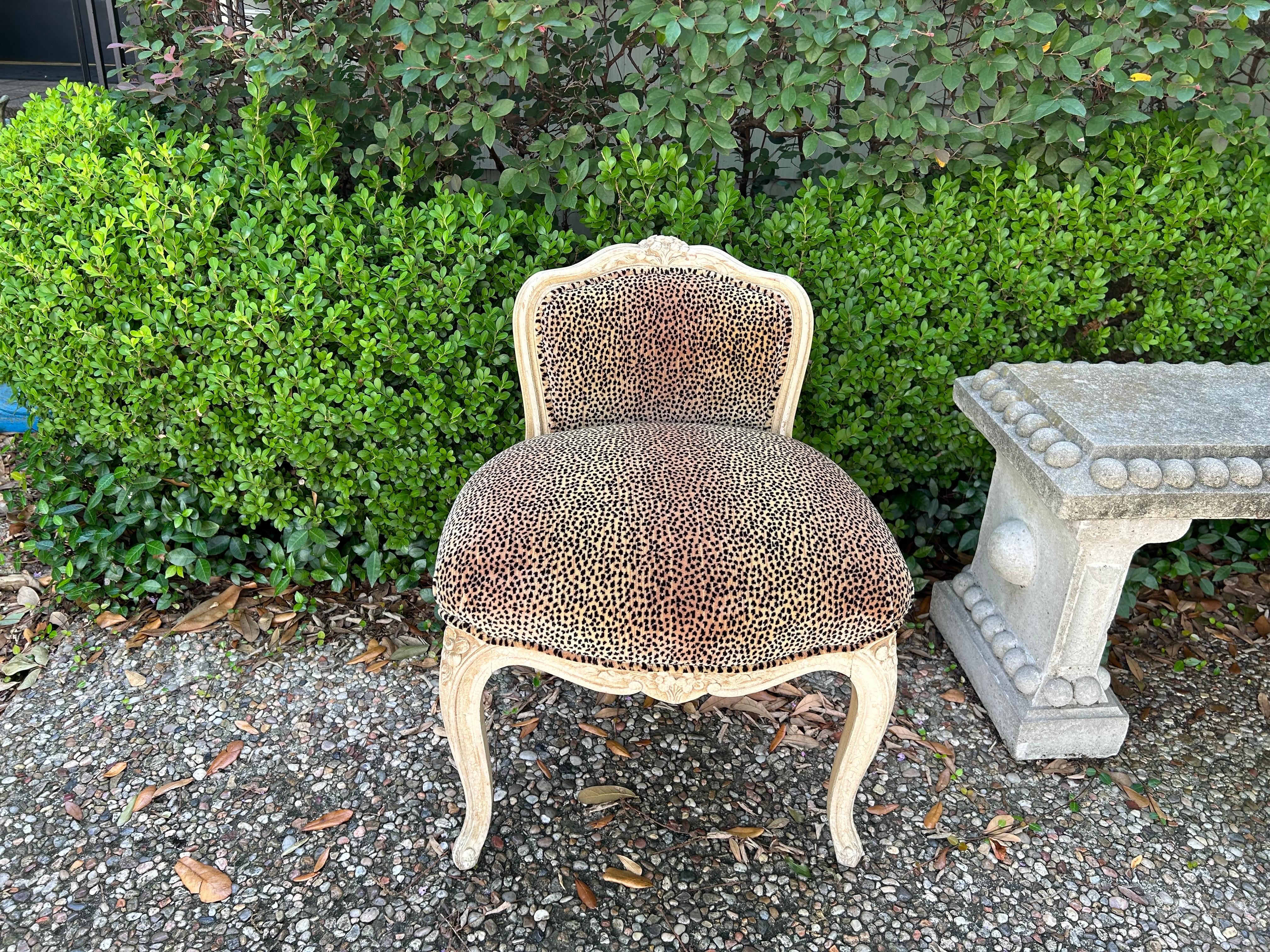 French Louis XV Style Vanity Chair For Sale 4