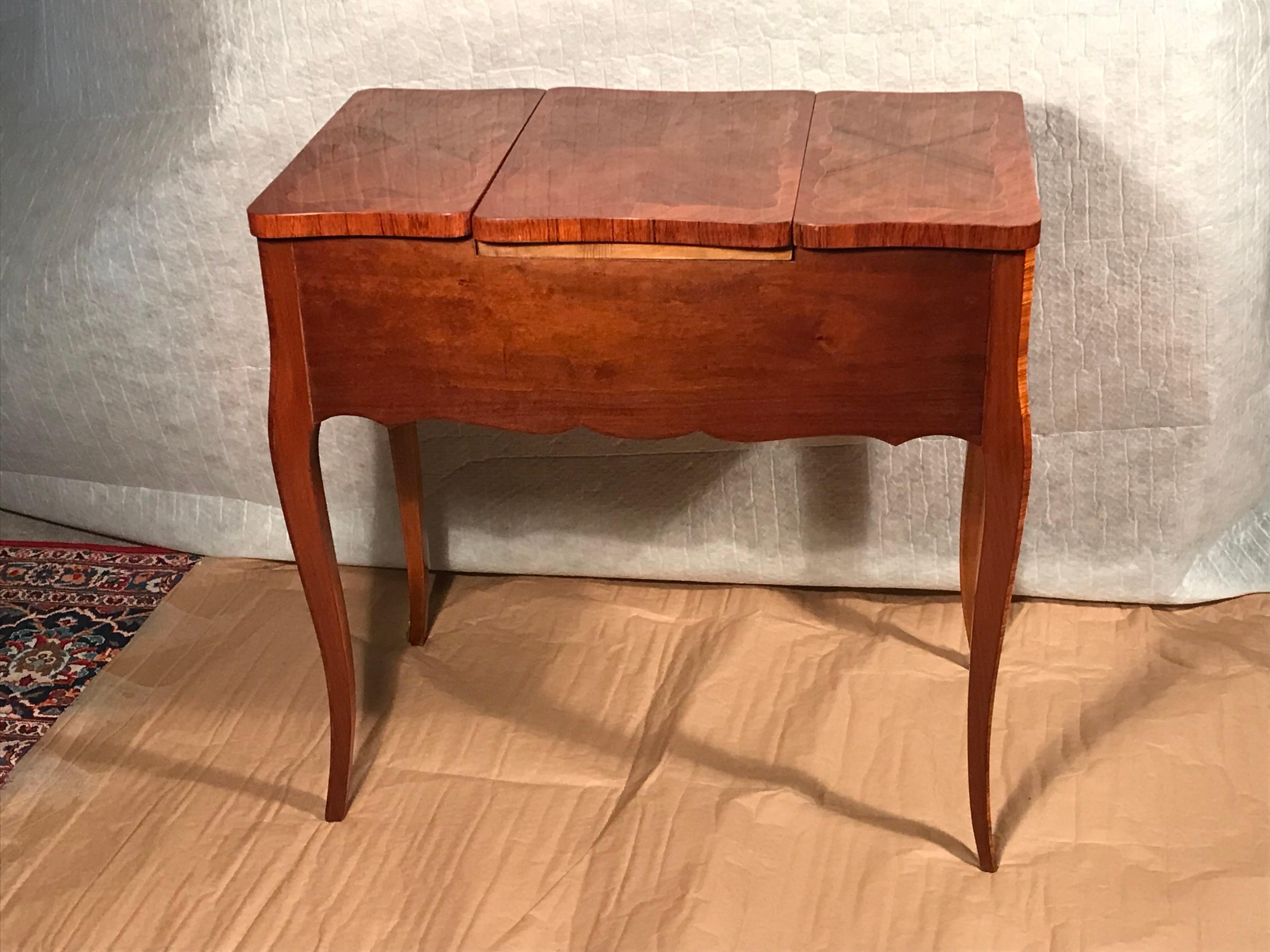 Veneer French Louis XV Style Vanity or Poudreuse, 19th Century For Sale