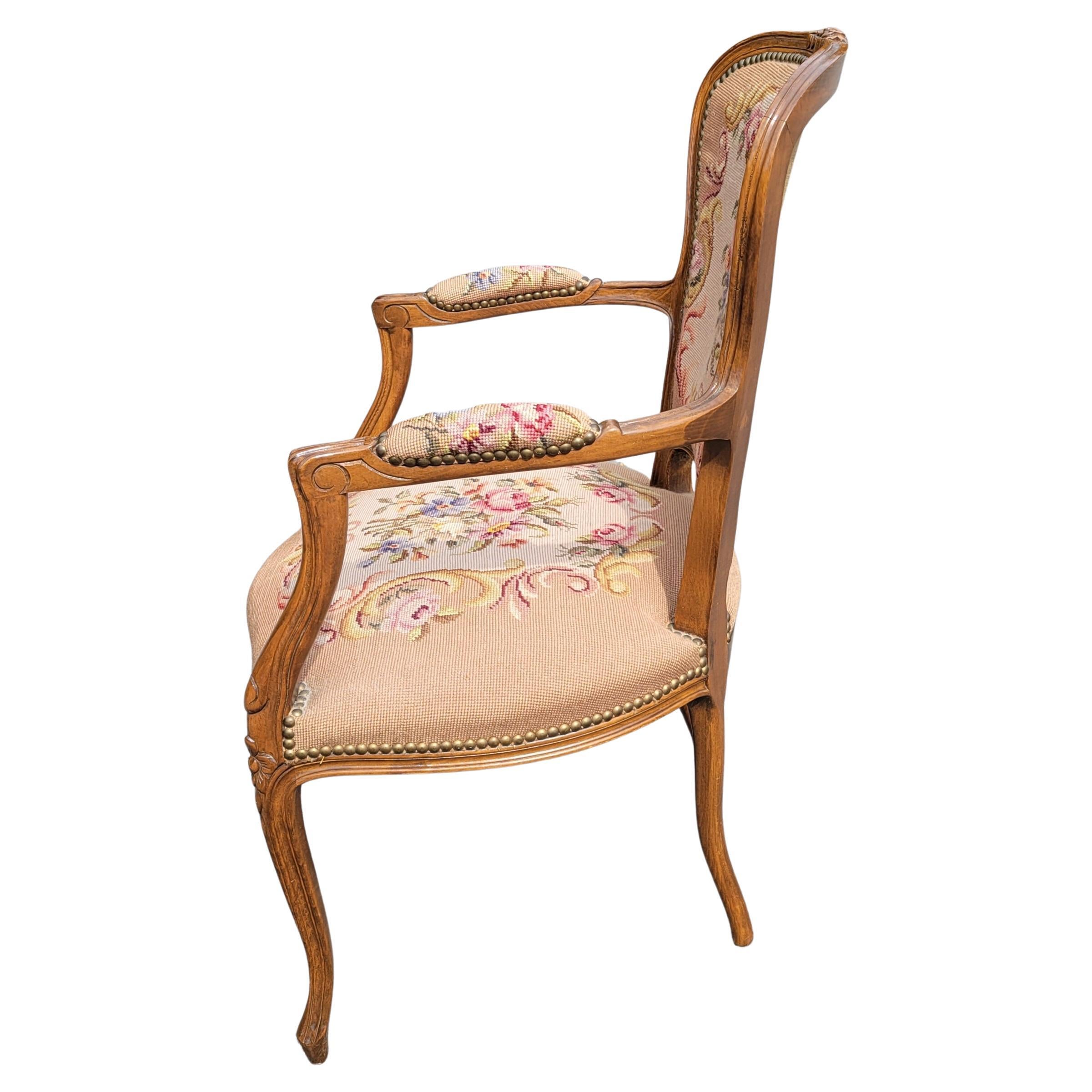 French Louis XV Style Walnut and Needlepoint Upholstered Bergère Chair In Good Condition In Germantown, MD