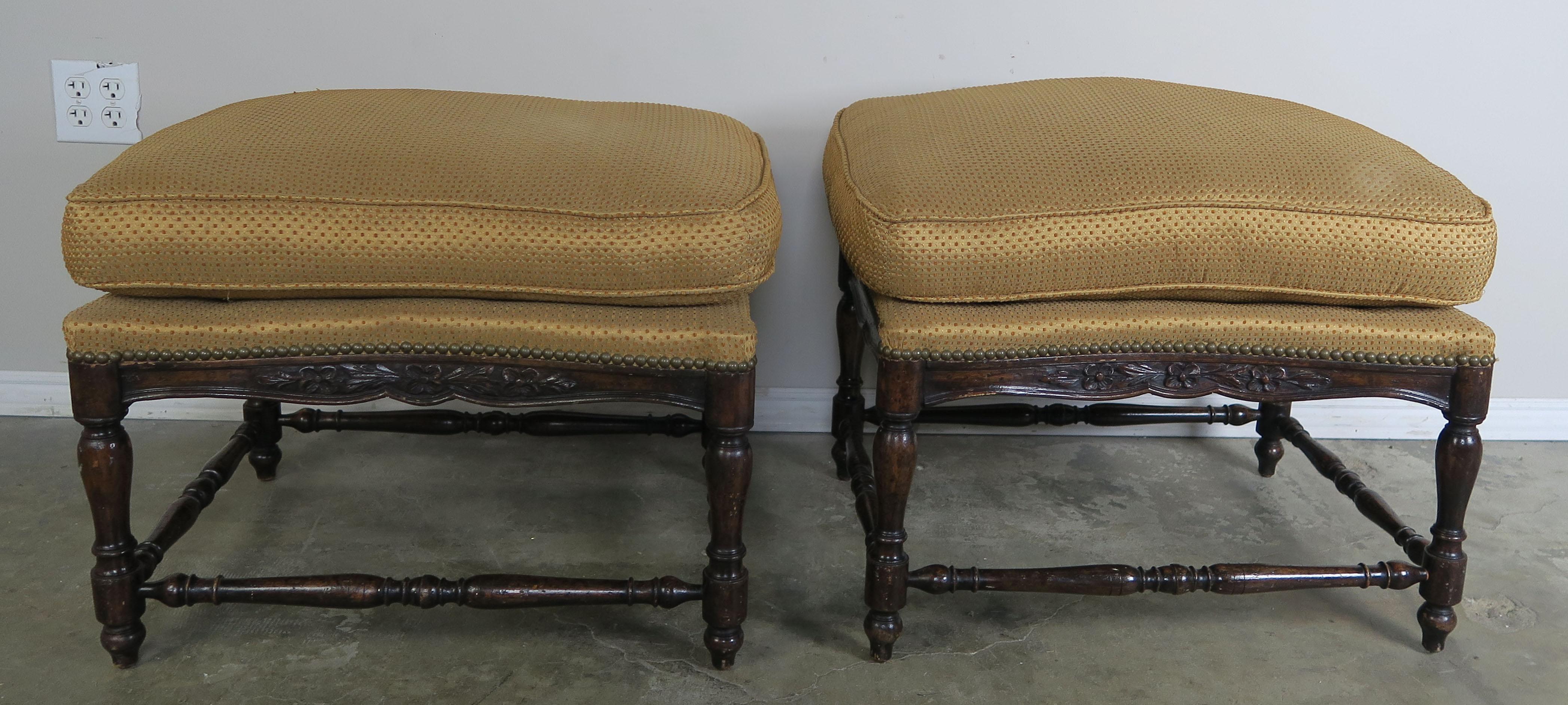 French Louis XV Style Walnut Benches with Loose Cushions circa 1900s, Pair 2