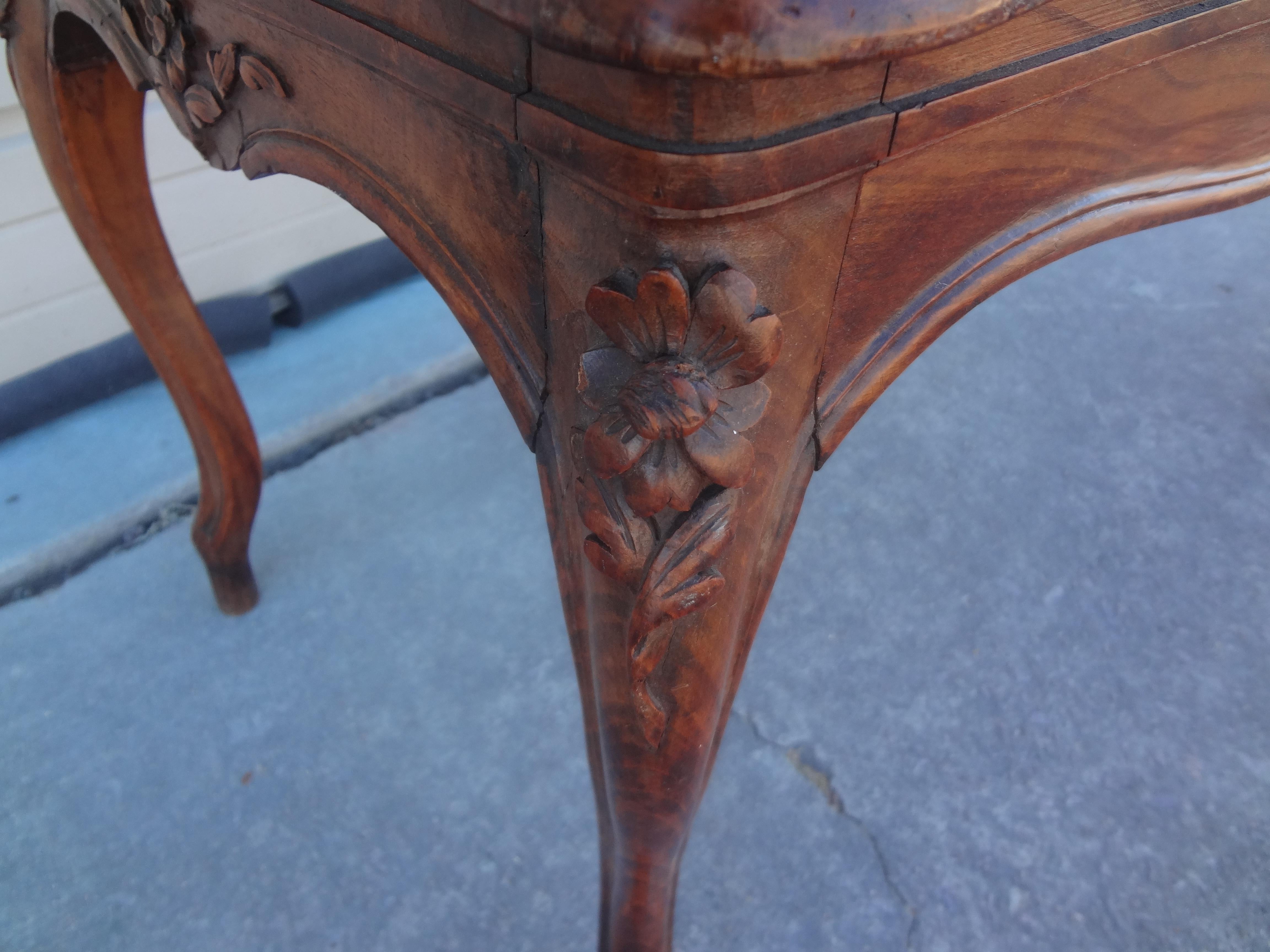 Early 20th Century French Louis XV Style Walnut Cane Bench For Sale