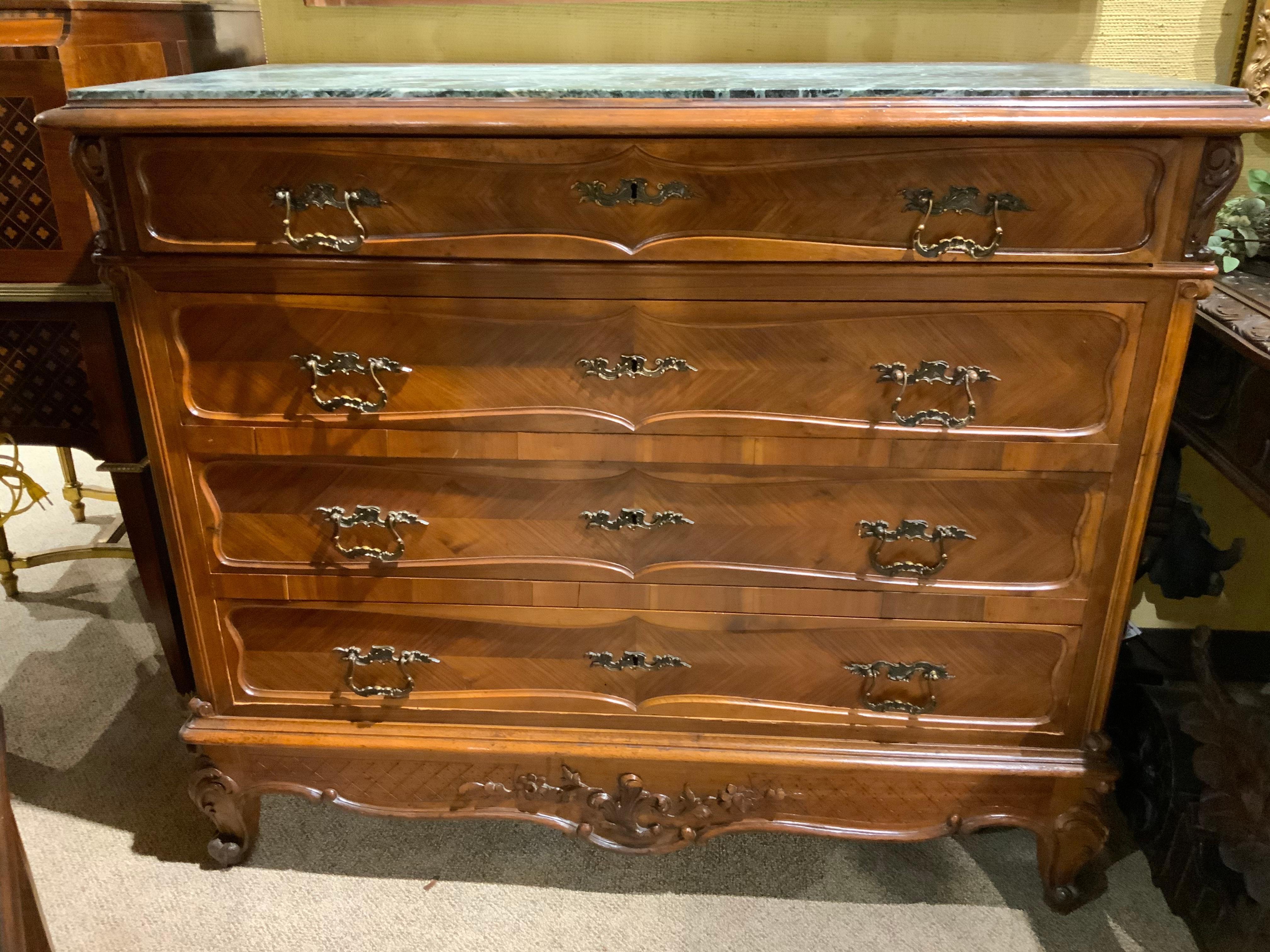 French Louis XV Style Walnut Chest of Drawers with Marble Top In Good Condition In Houston, TX