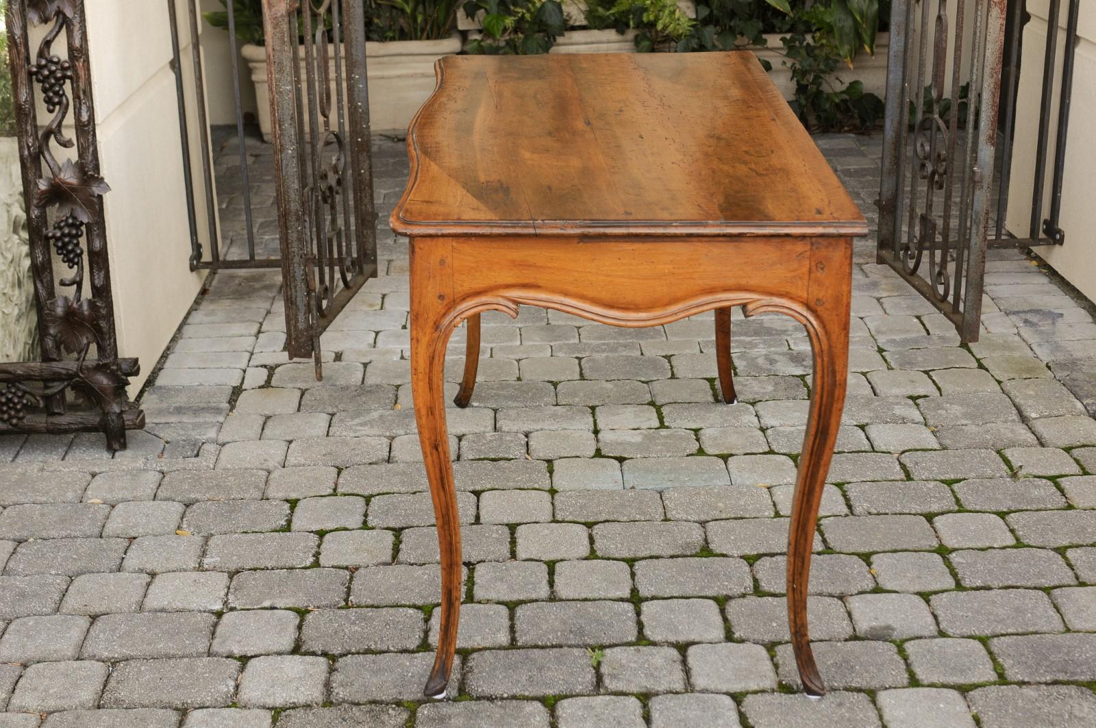French Louis XV Style Walnut Console Table with Cabriole Legs, circa 1820 For Sale 9