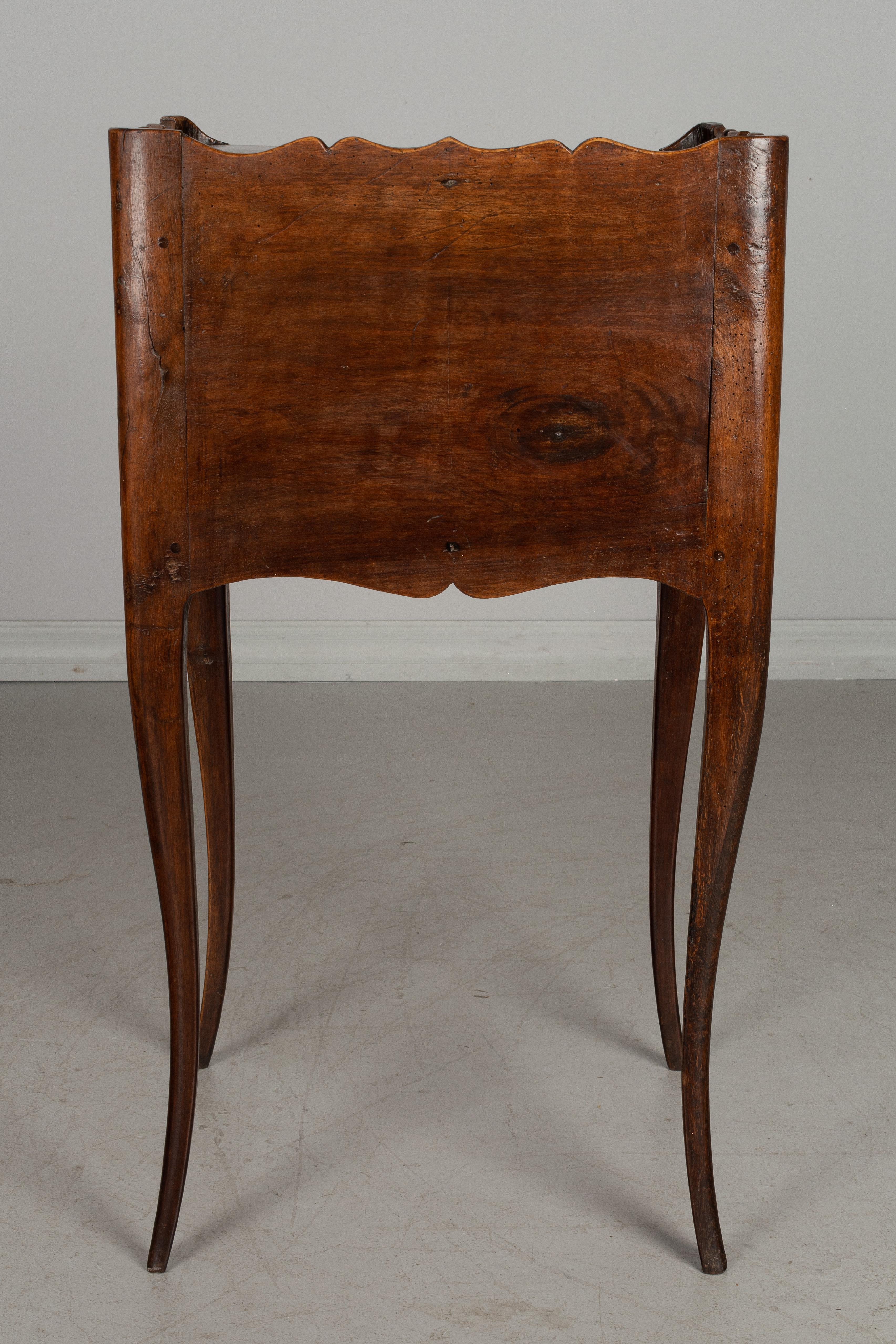 French Louis XV Style Walnut Side Table In Good Condition In Winter Park, FL