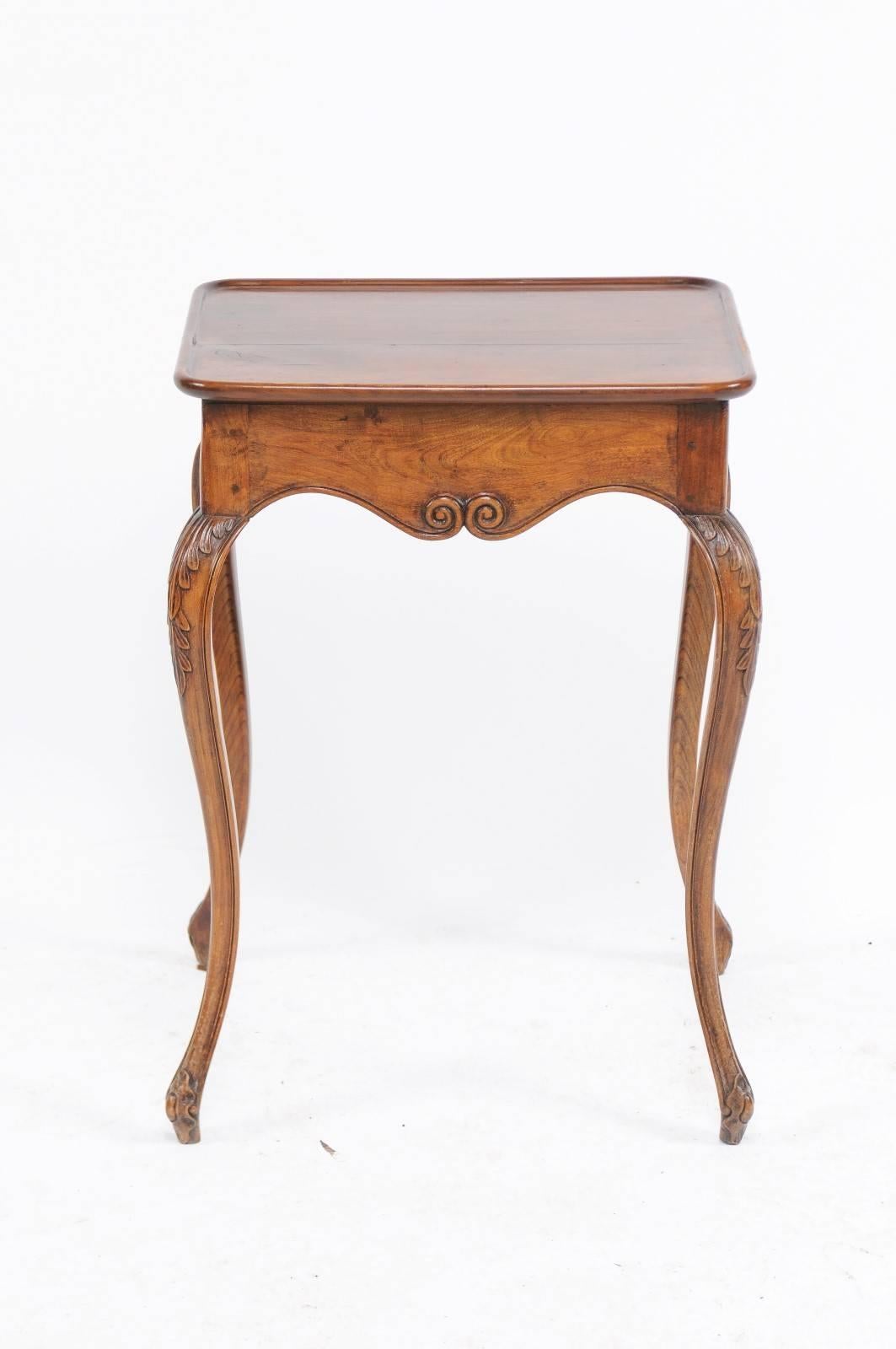 French Louis XV Style Walnut Side Table with Curlicue Carving, 19th Century In Good Condition In Atlanta, GA