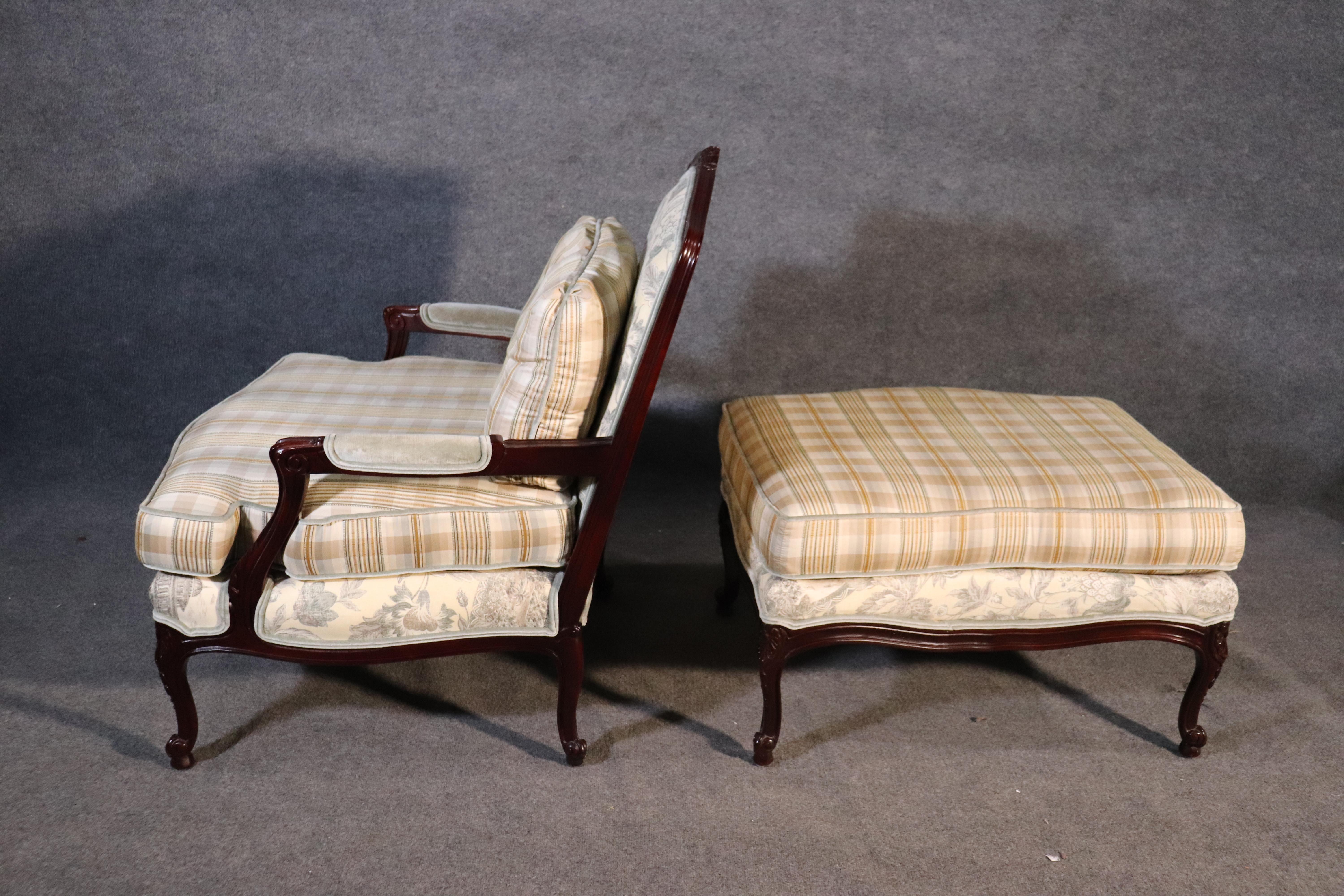 French Louis XV Style Walnut Taylor King Bergère Chair and Ottoman Toile Gingham 3