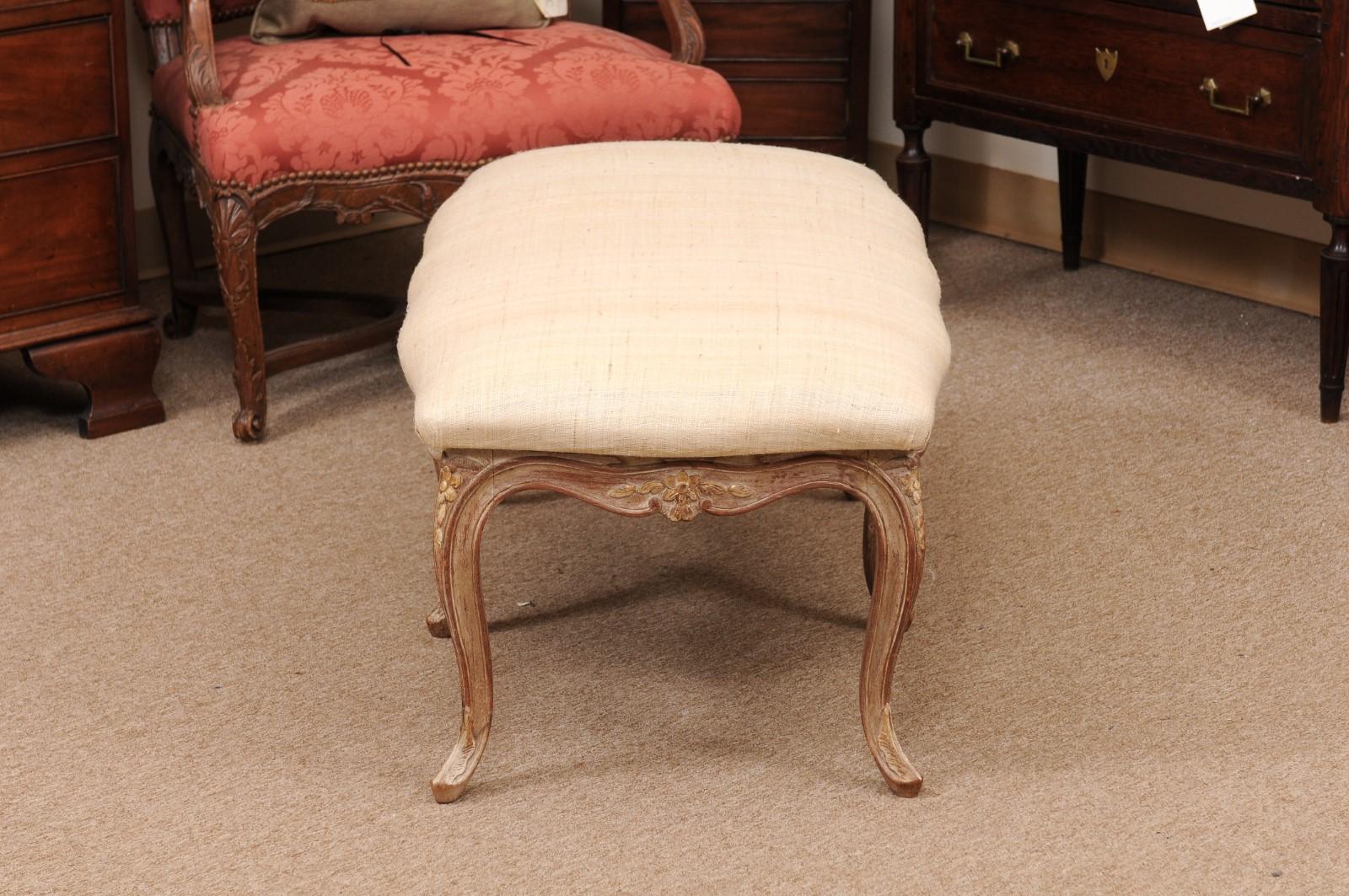 French Louis XV Style White Washed Oak Bench, 20th Century For Sale 8