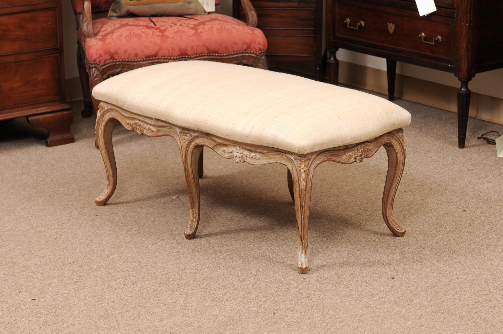 French Louis XV Style White Washed Oak Bench, 20th Century For Sale 9
