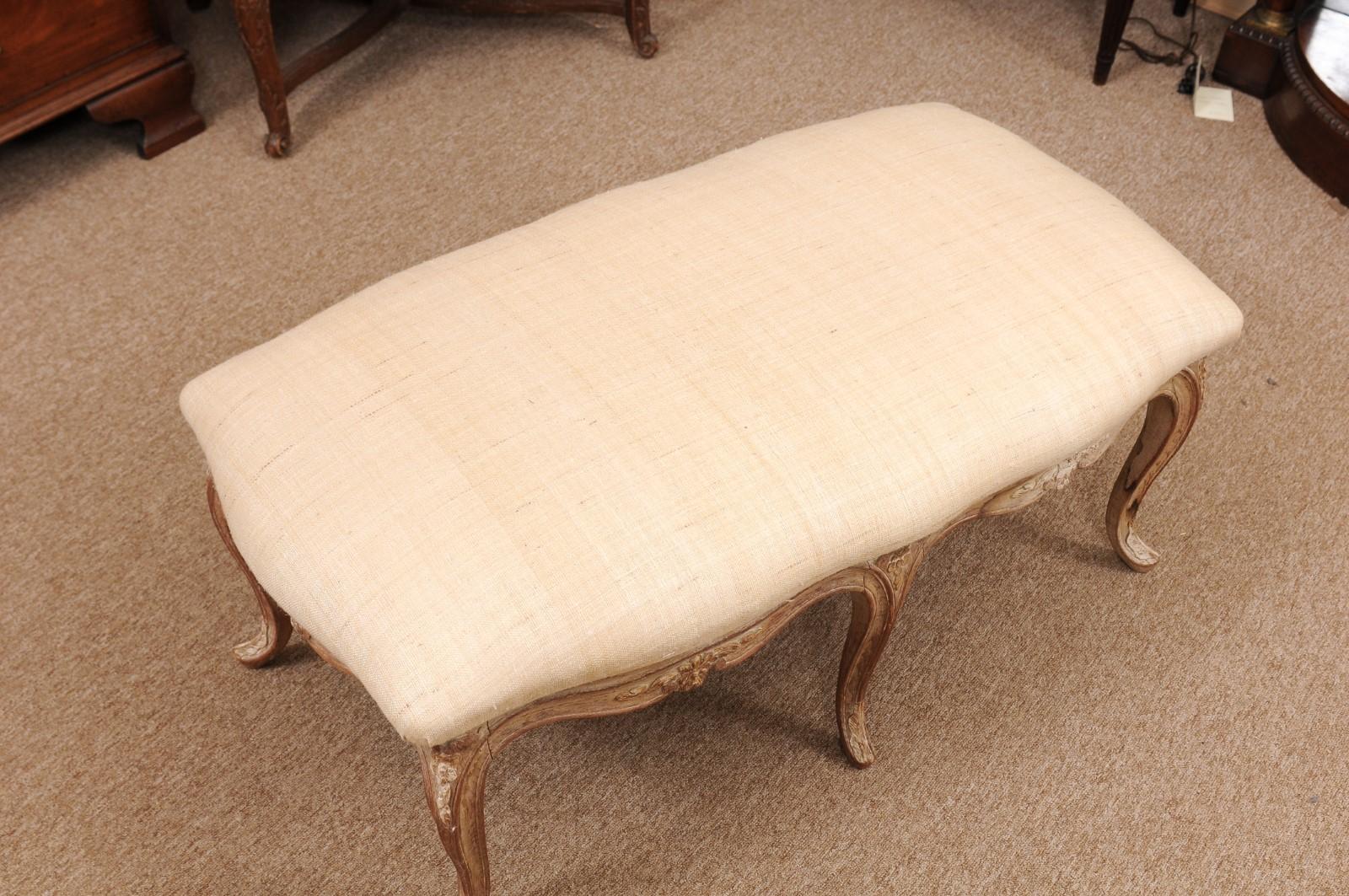 French Louis XV Style White Washed Oak Bench, 20th Century For Sale 2