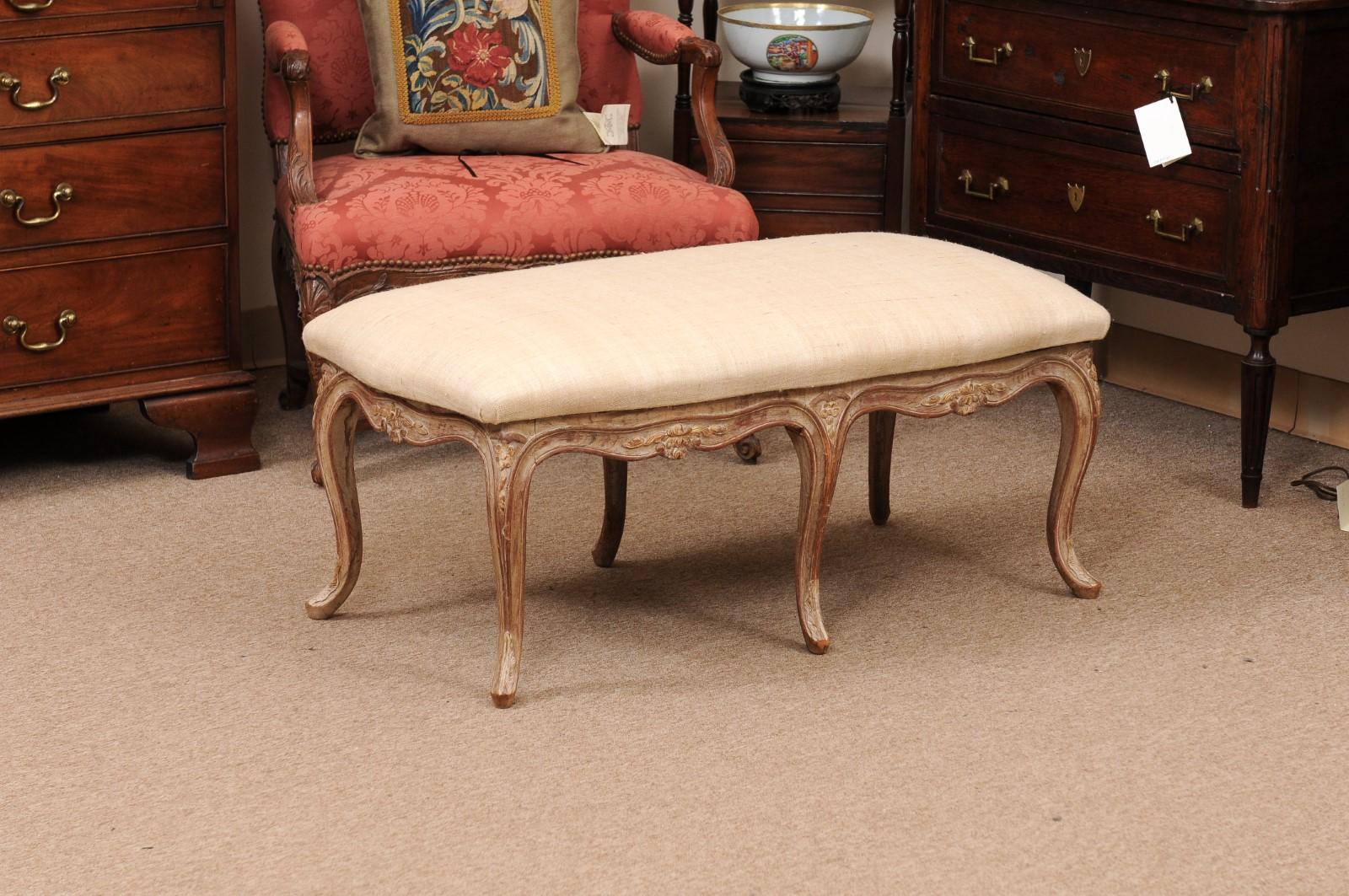 French Louis XV Style White Washed Oak Bench, 20th Century For Sale 7