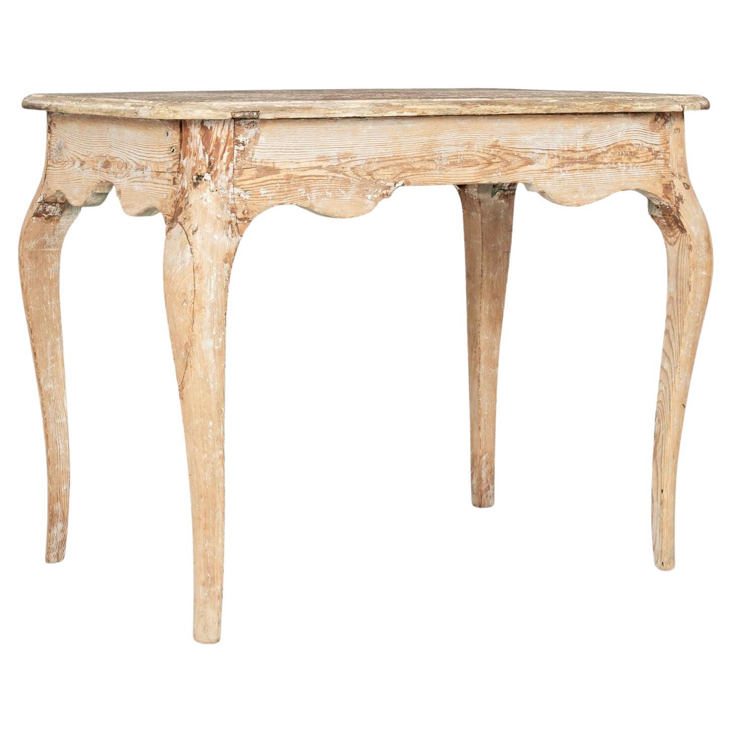 Mesa francesa Luis XV