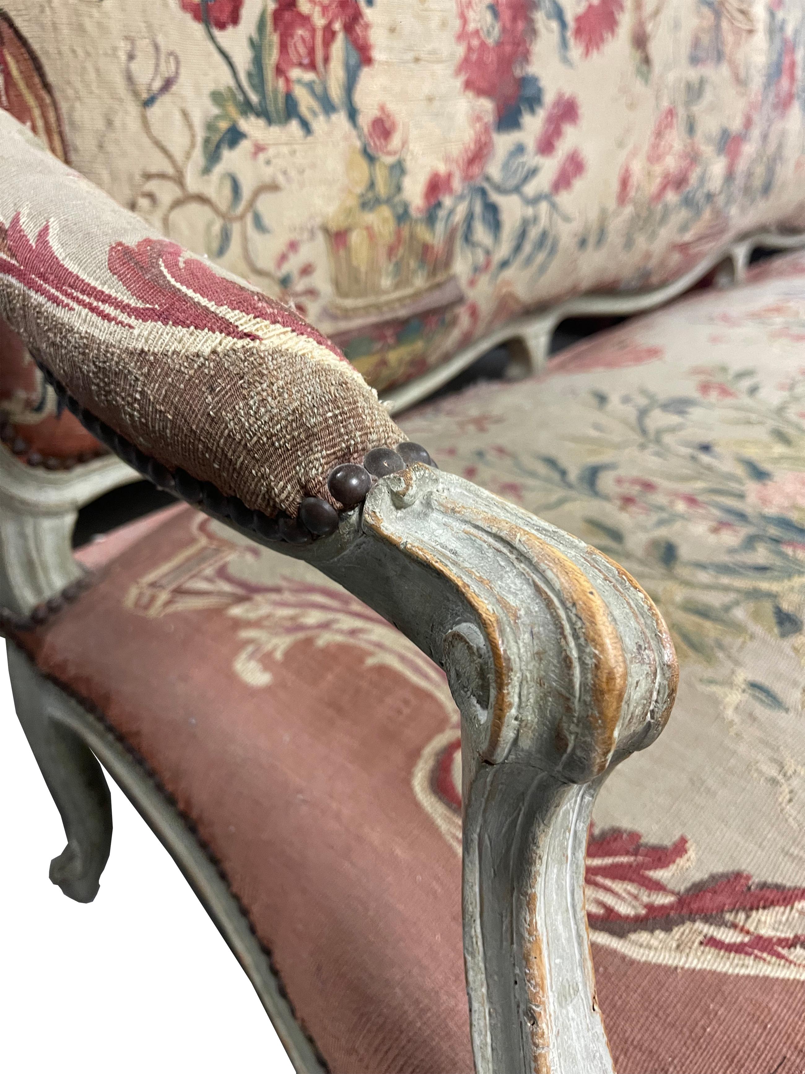 French Louis XV Tapestry Settee with Aubusson Original Tapestry Upholstery For Sale 1