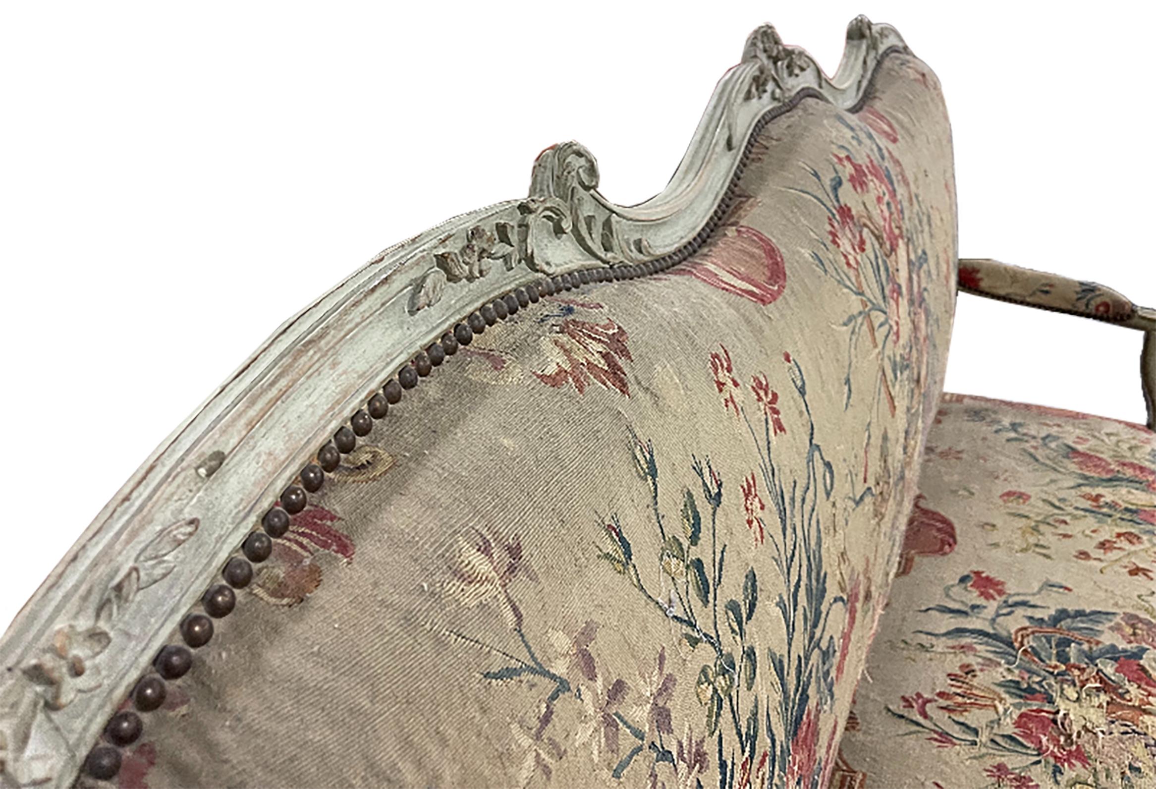 French Louis XV Tapestry Settee with Aubusson Original Tapestry Upholstery For Sale 2