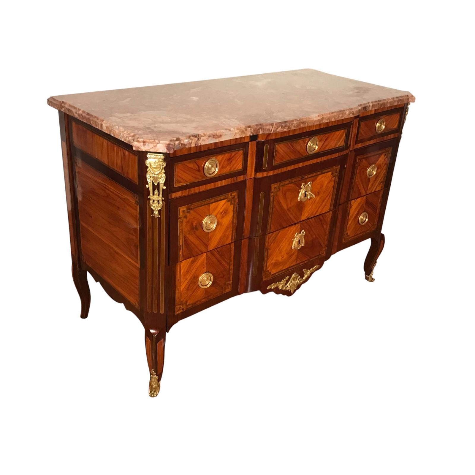 Français Commode de transition Louis XV, 1770-80 en vente