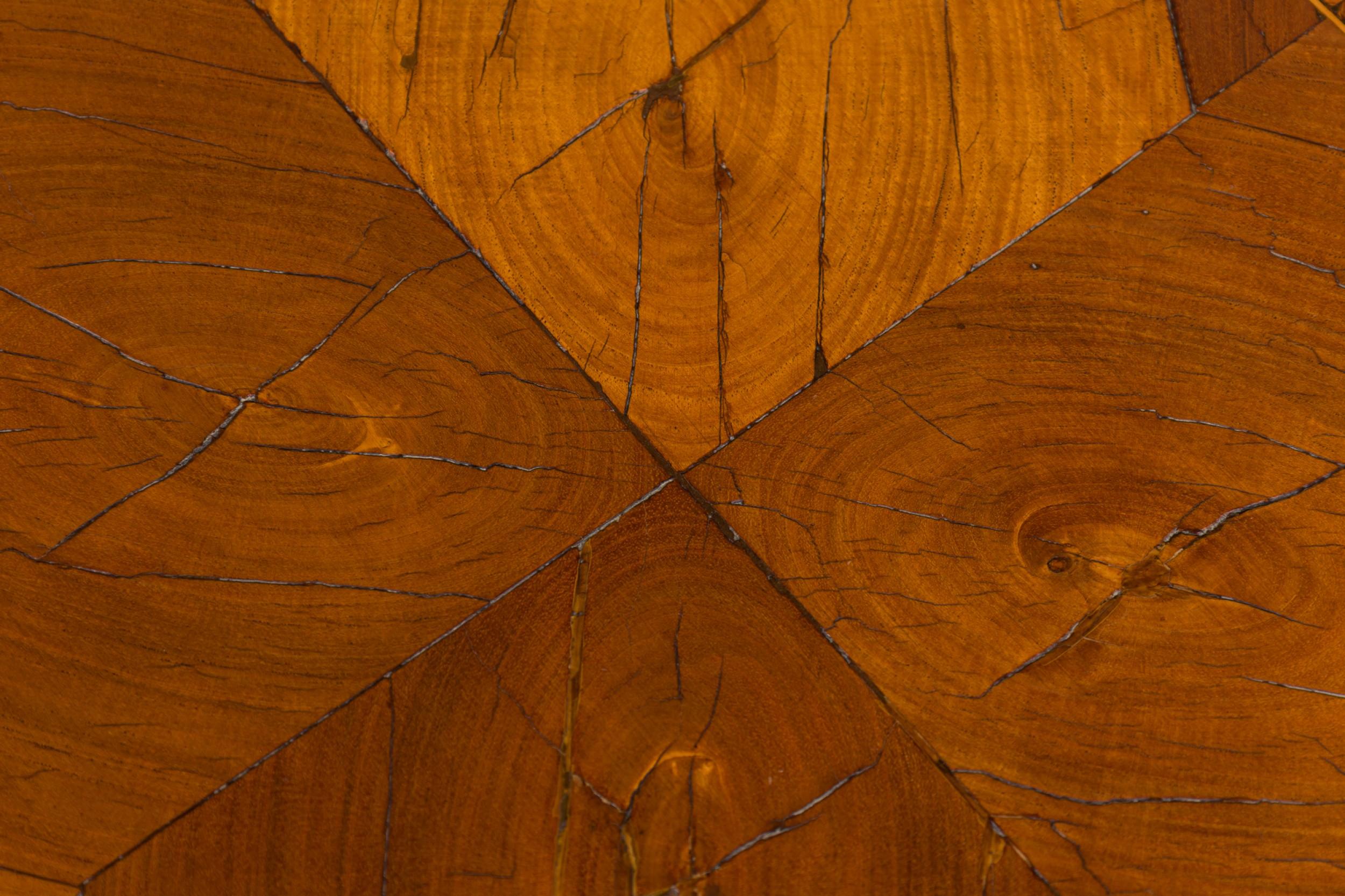 Französisch Louis XV Tulipwood Cabriole Bein Beistelltisch im Angebot 2