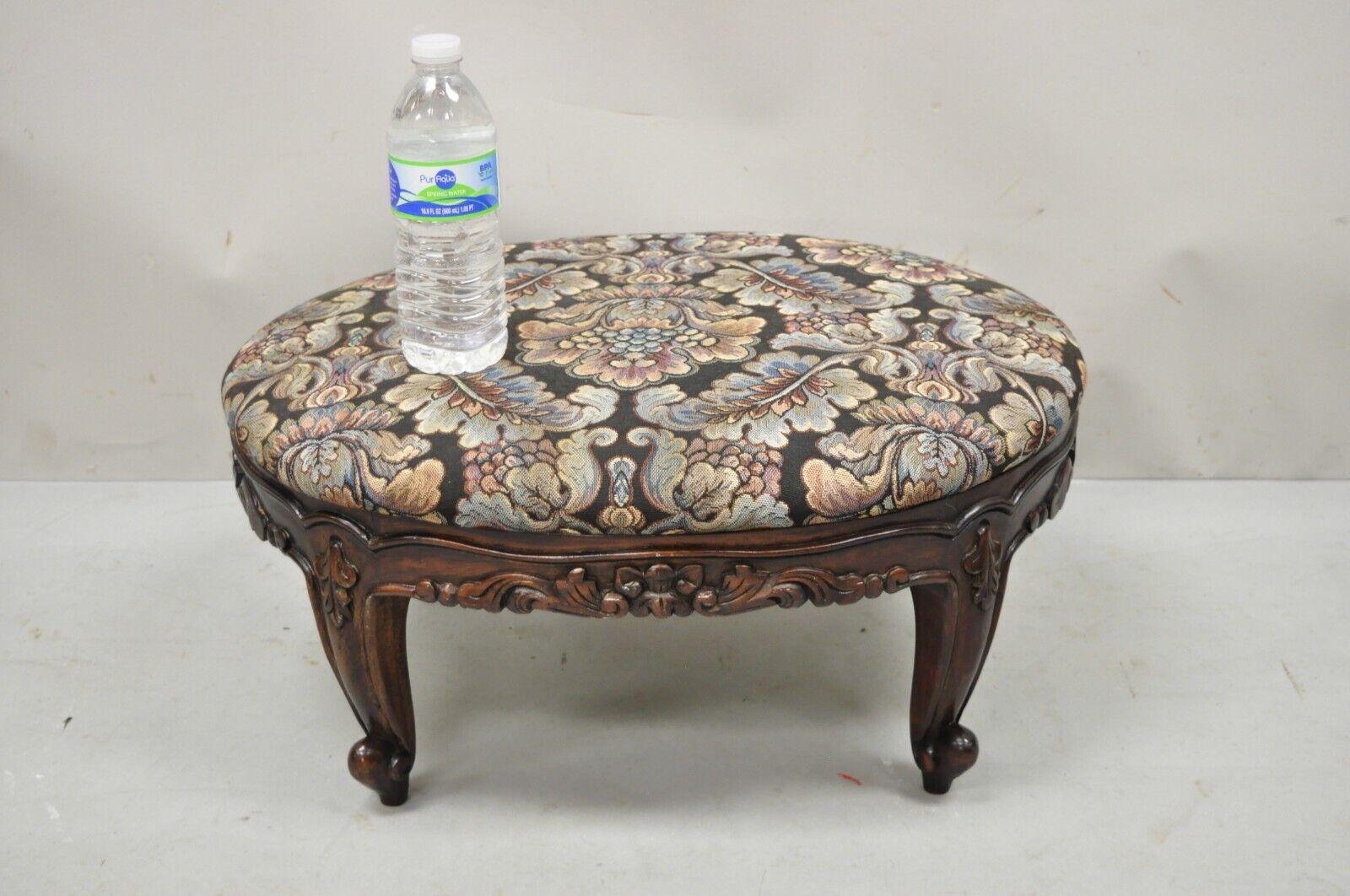 French Louis XV Victorian Style Carved Wood Oval Small Footstool Ottoman In Good Condition In Philadelphia, PA