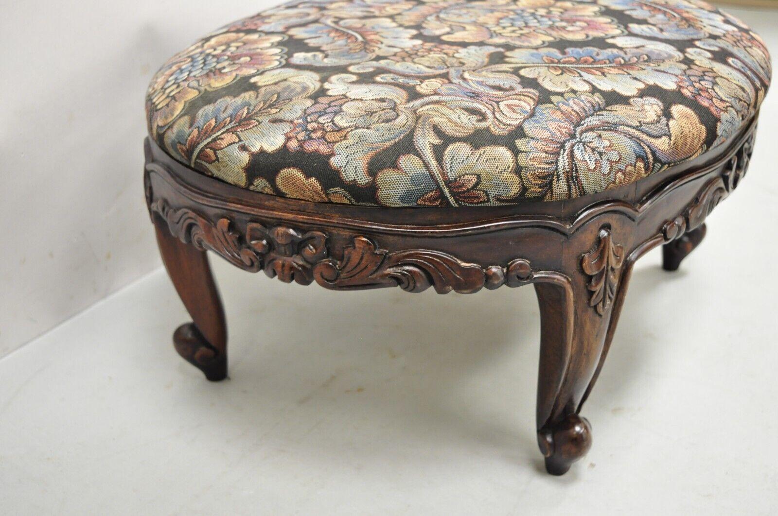 20th Century French Louis XV Victorian Style Carved Wood Oval Small Footstool Ottoman