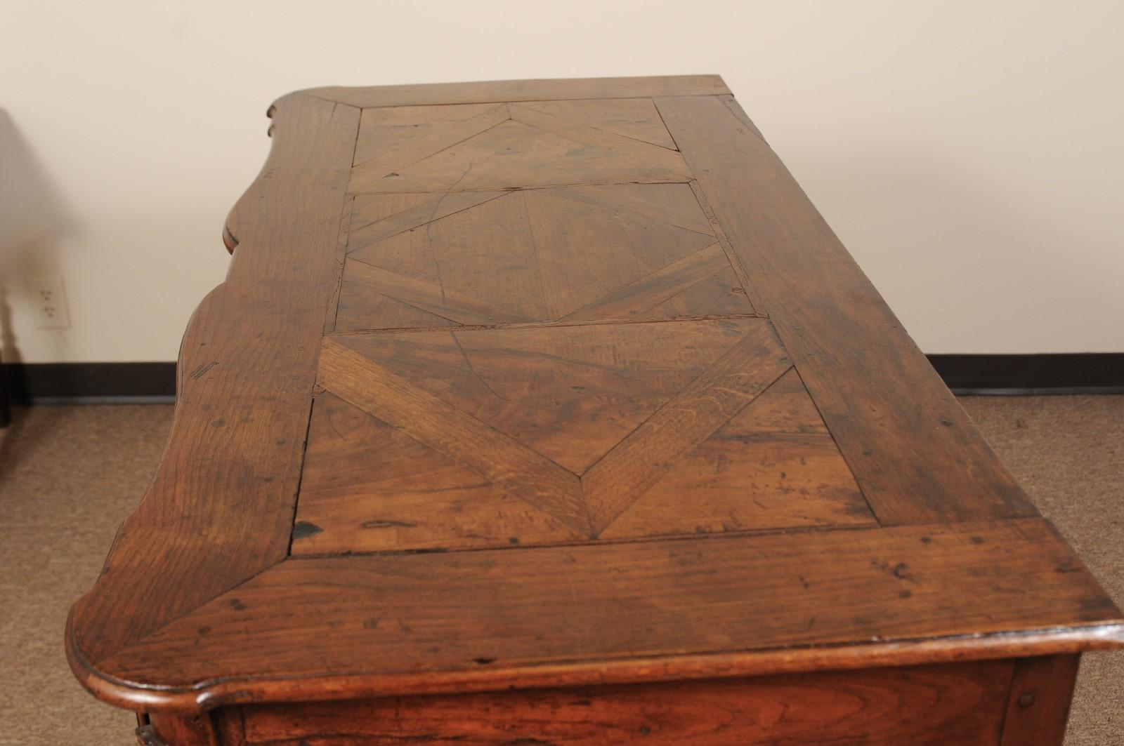 French Louis XV Walnut Commode, Mid-18th Century 5