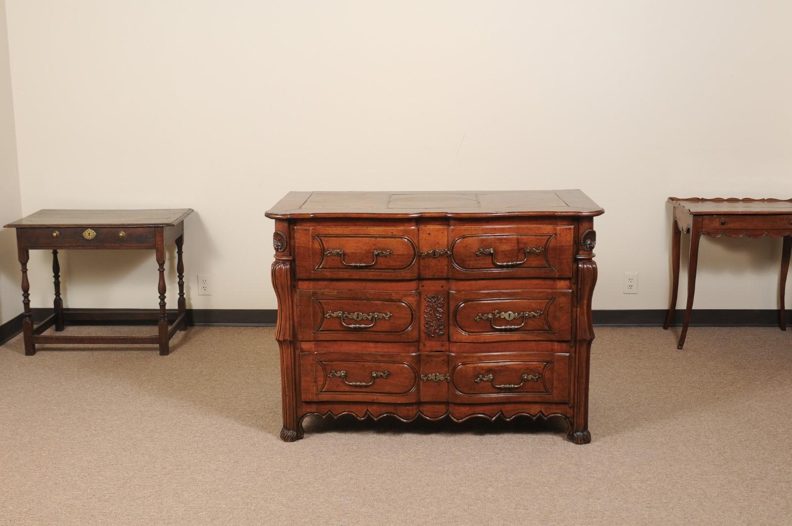 French Louis XV Walnut Commode, Mid-18th Century 11