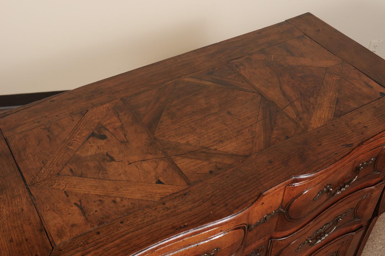 Hand-Carved French Louis XV Walnut Commode, Mid-18th Century