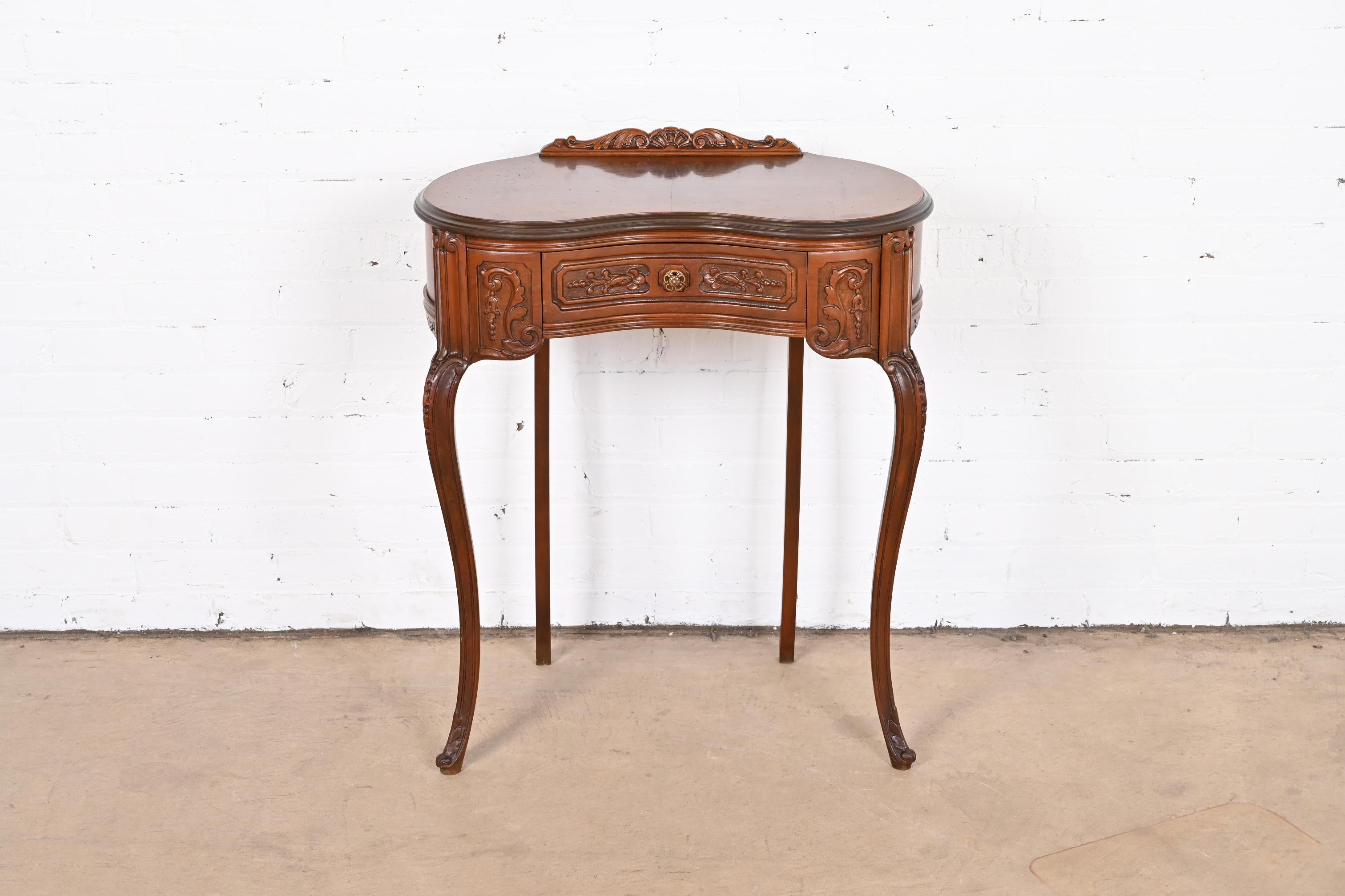 Early 20th Century French Louis XV Walnut Kidney Shaped Vanity or Ladies Writing Desk With Chair