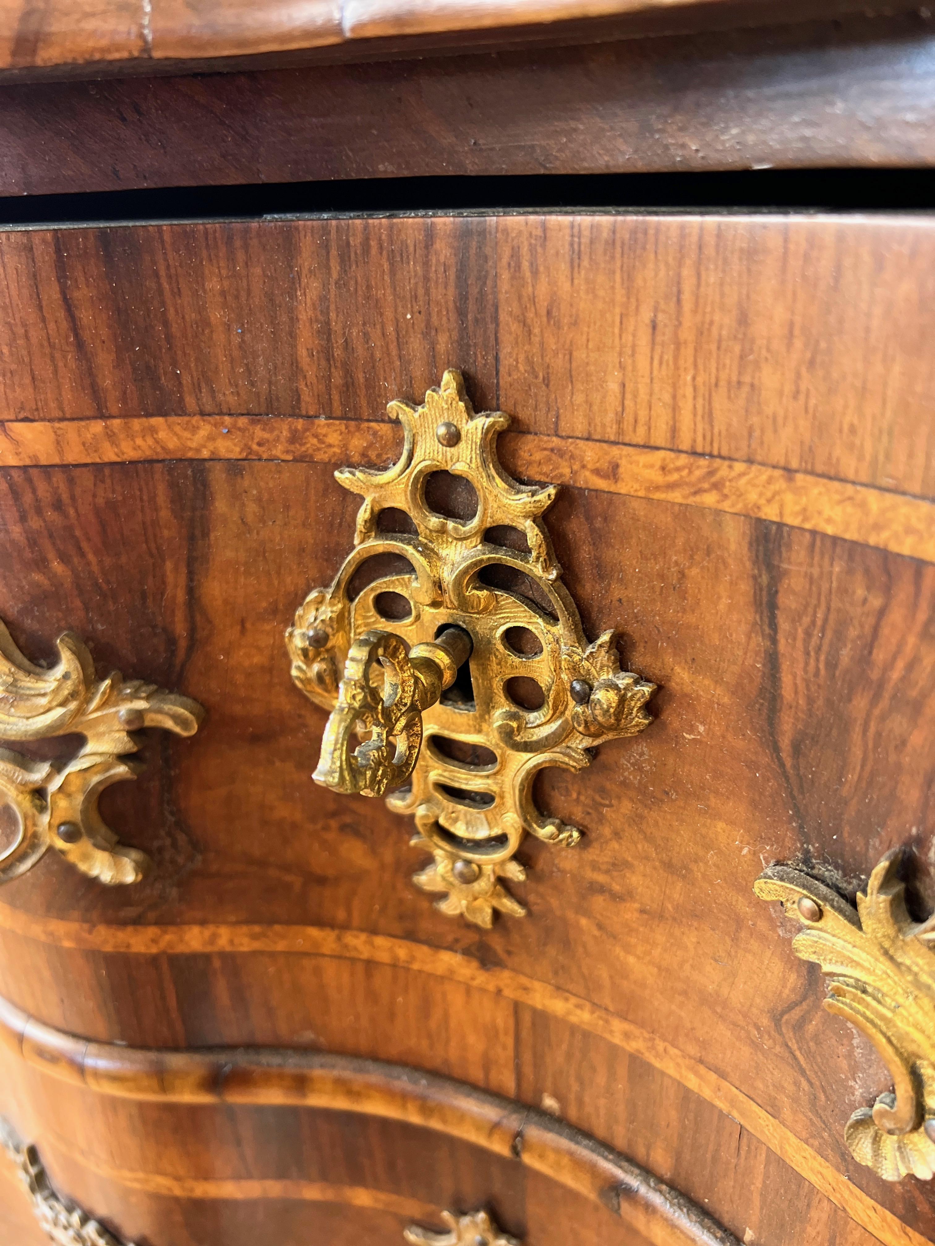 French Louis XV Walnut Marquetry and Ormolu Two-Drawer Commode, Early 19th C. For Sale 8