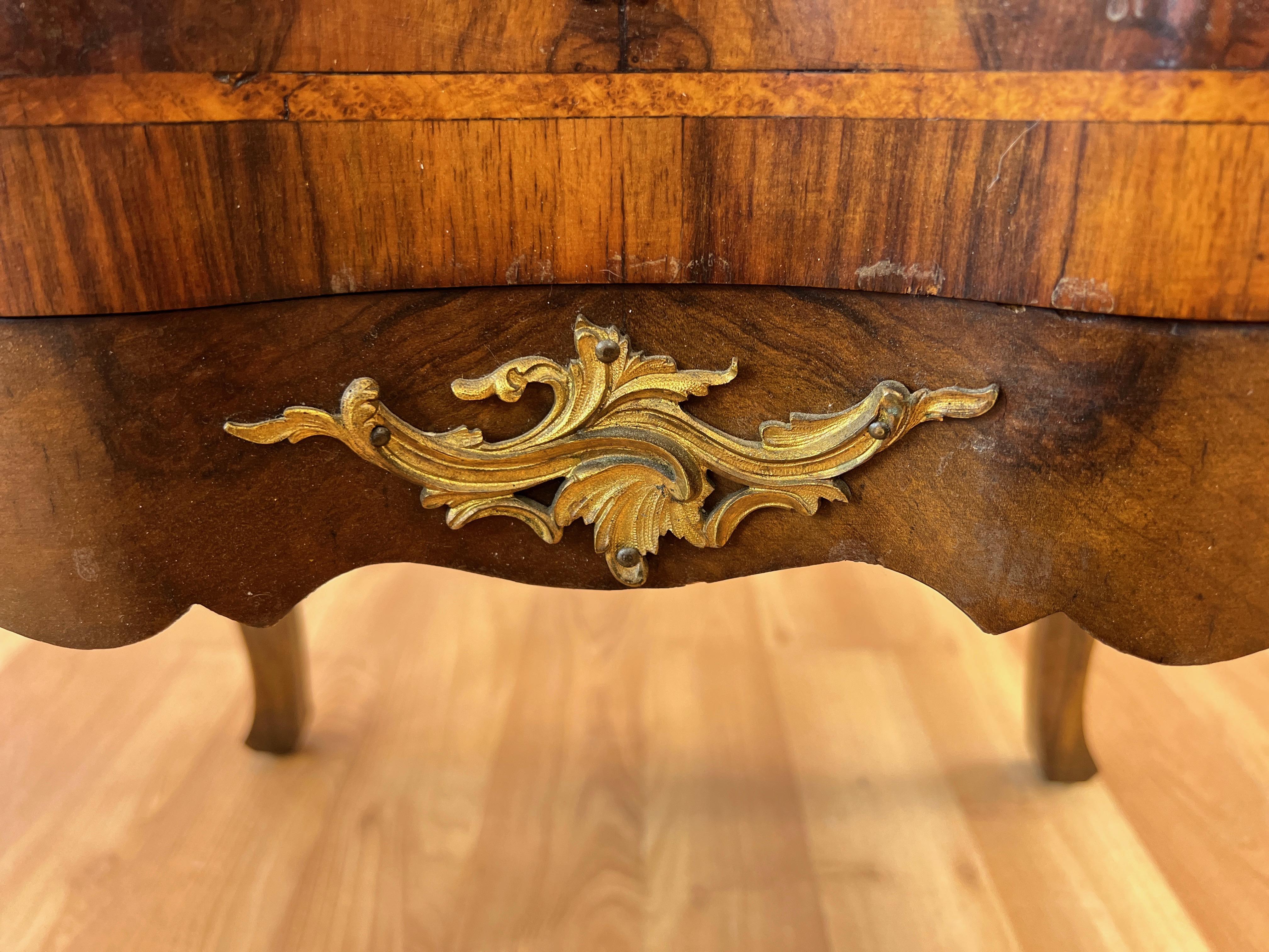 French Louis XV Walnut Marquetry and Ormolu Two-Drawer Commode, Early 19th C. For Sale 1