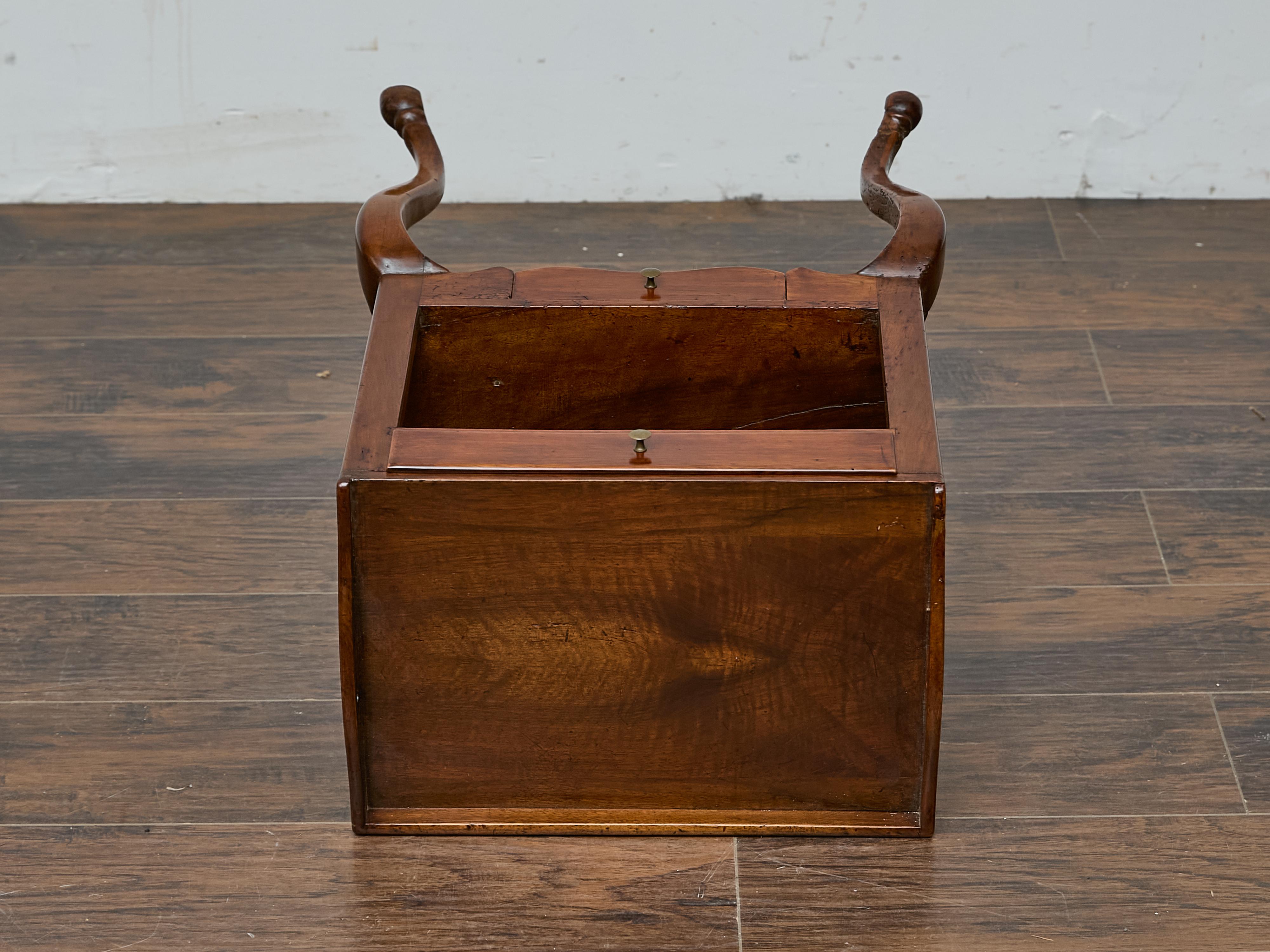 French Louis XV Walnut Nightstand with Tray Top and Hoof Feet, 19th Century For Sale 9