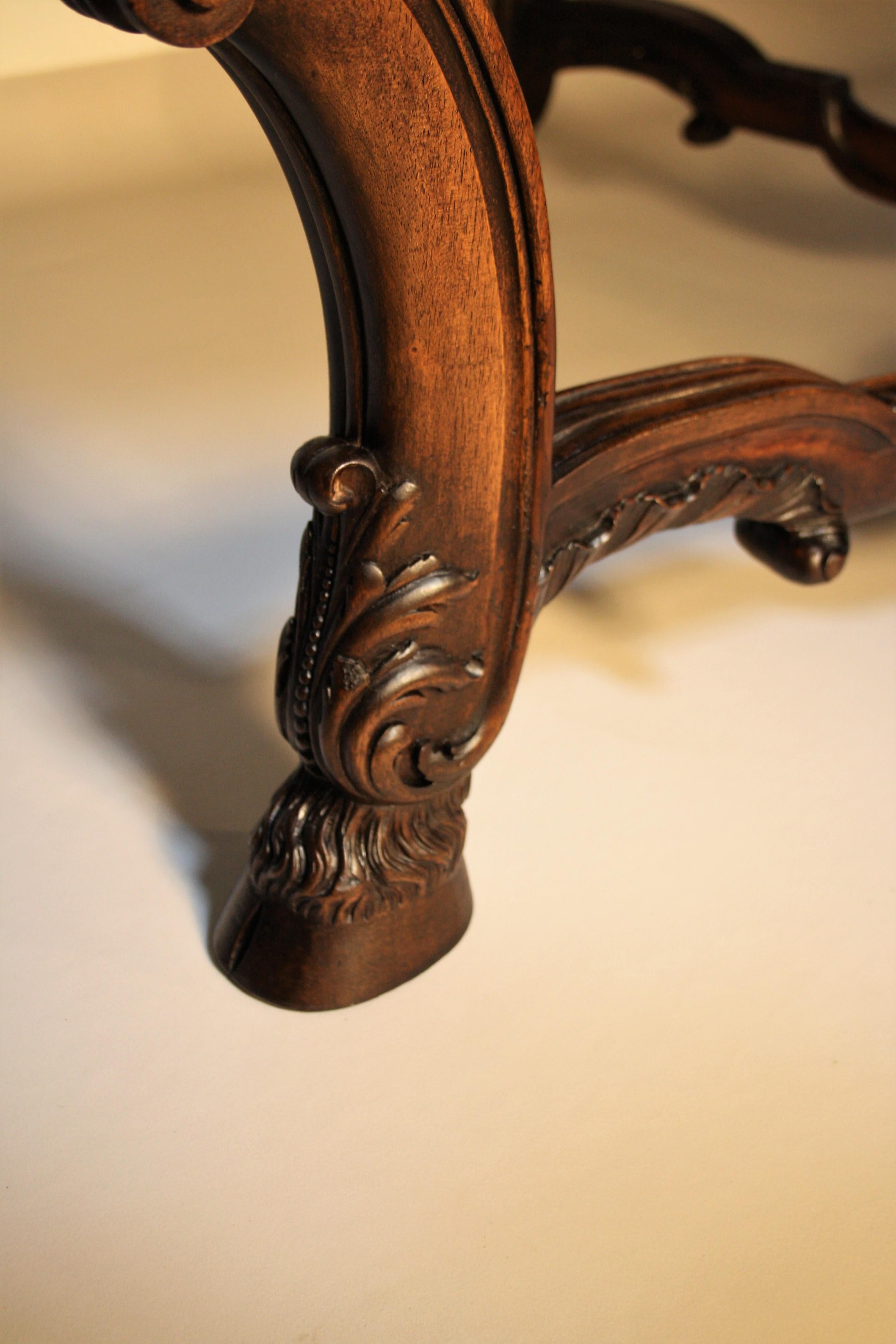 French Louis XV Walnut Hand-Carved Table, 19th Century 3
