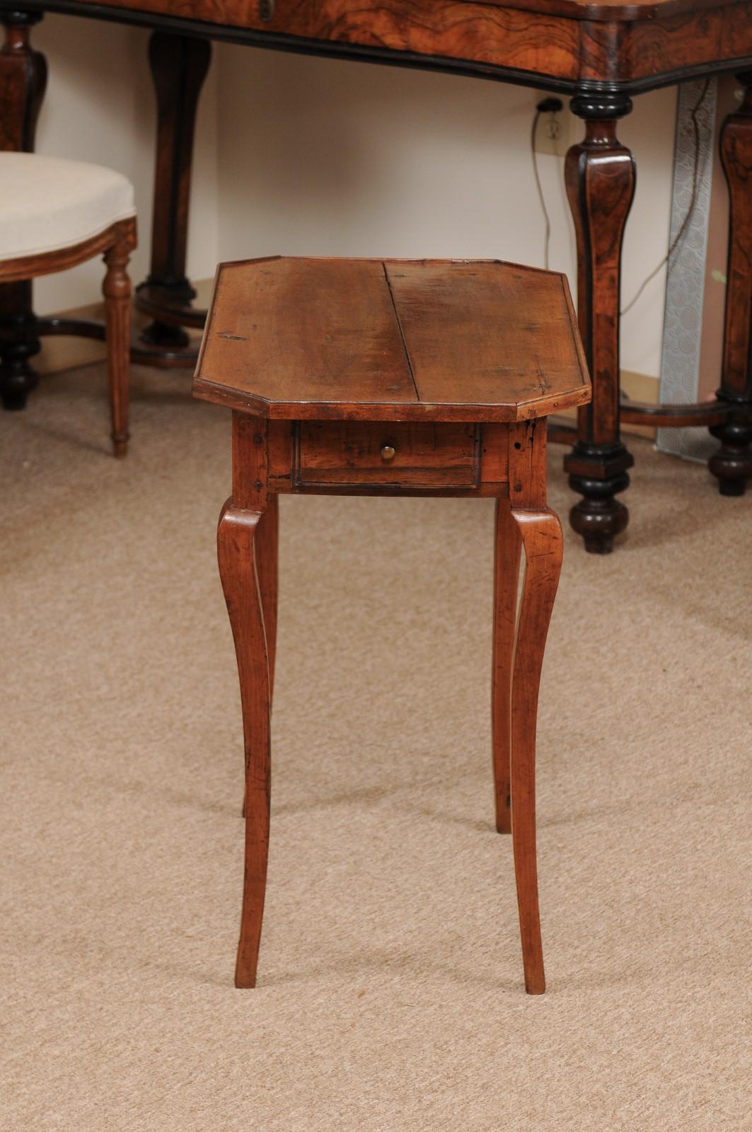 French Louis XV Walnut Side Table, Mid-18th Century 8