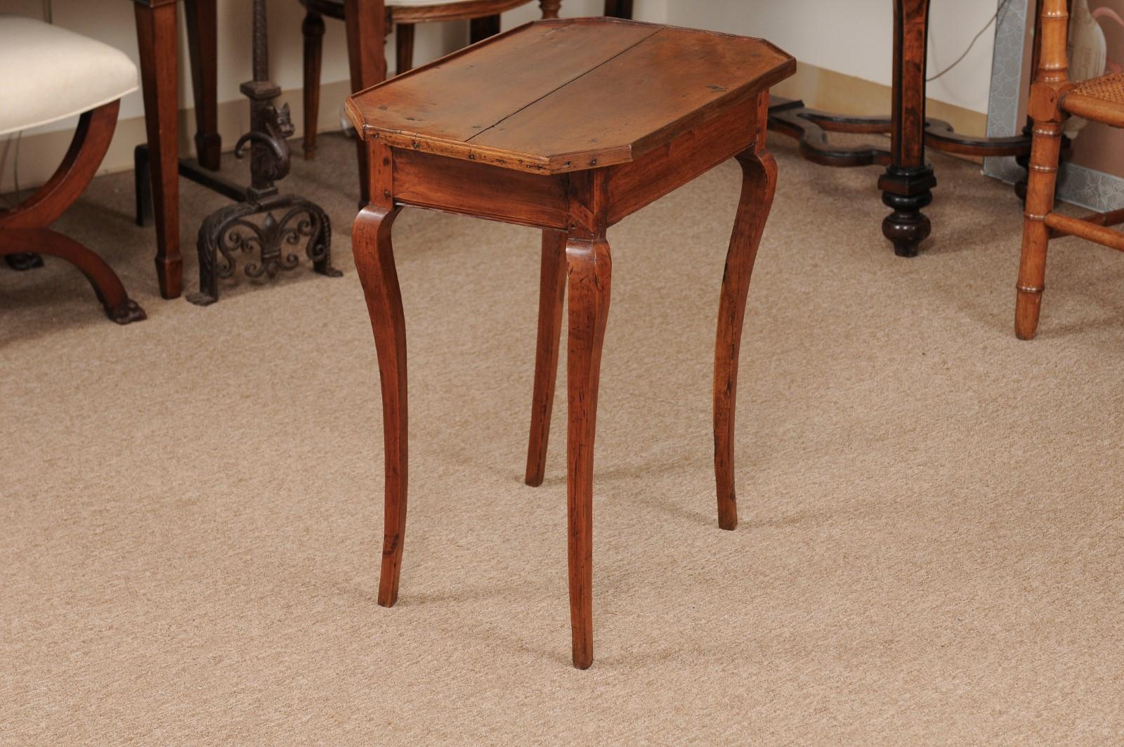 French Louis XV Walnut Side Table, Mid-18th Century 6
