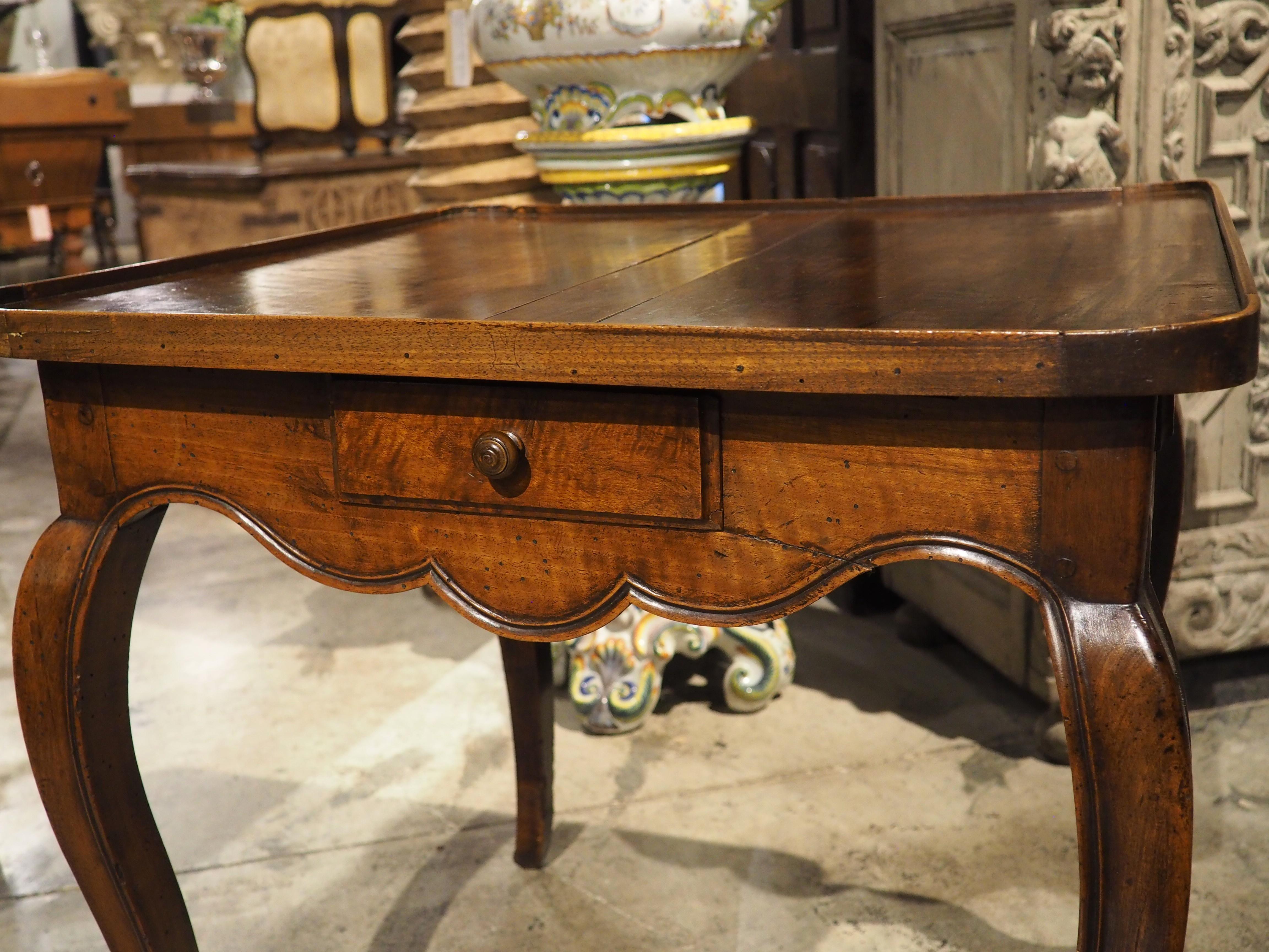 French Louis XV Walnut Wood Table A Jeux Game or Side Table, Circa 1750 8