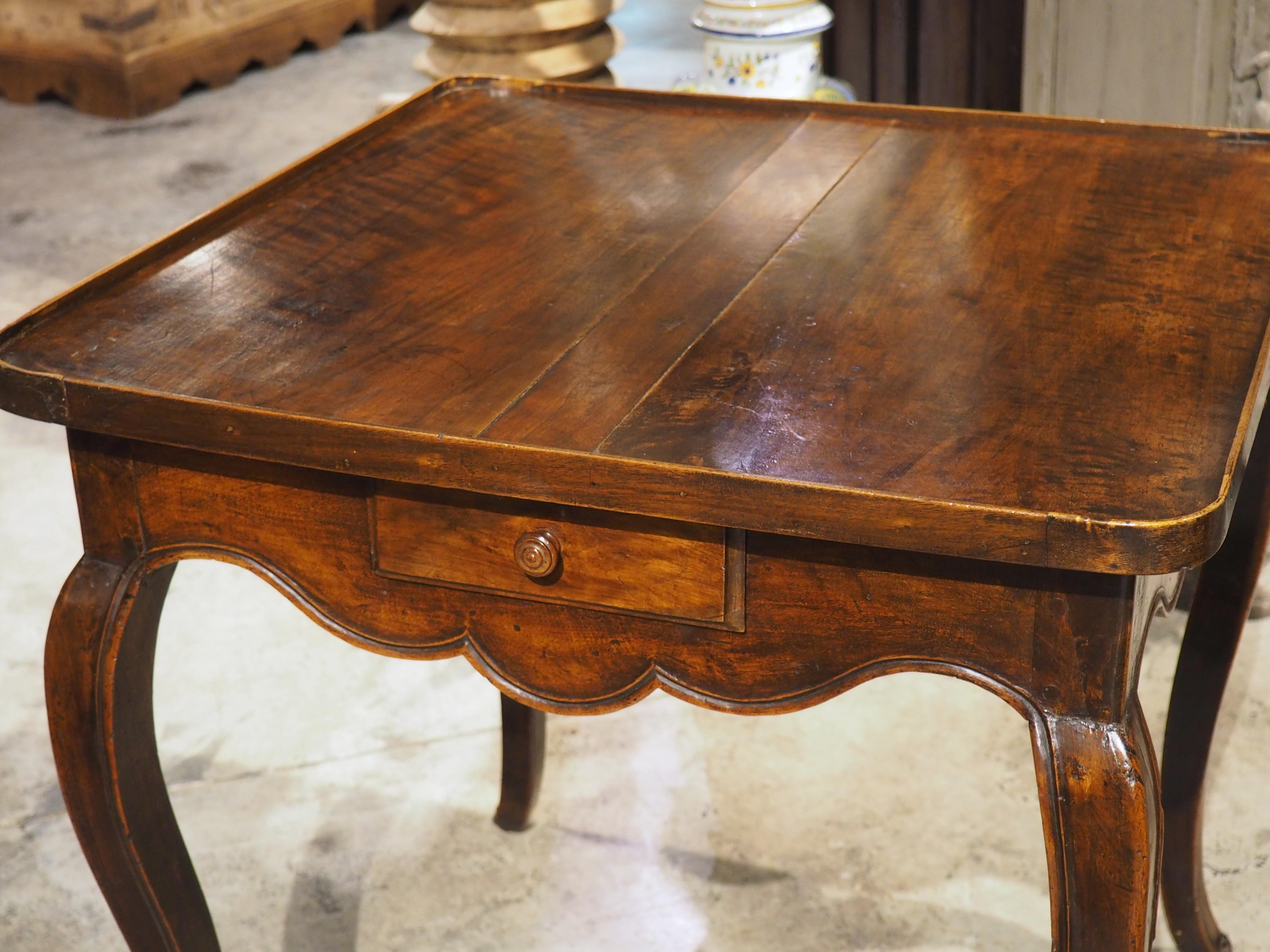 18th Century French Louis XV Walnut Wood Table A Jeux Game or Side Table, Circa 1750