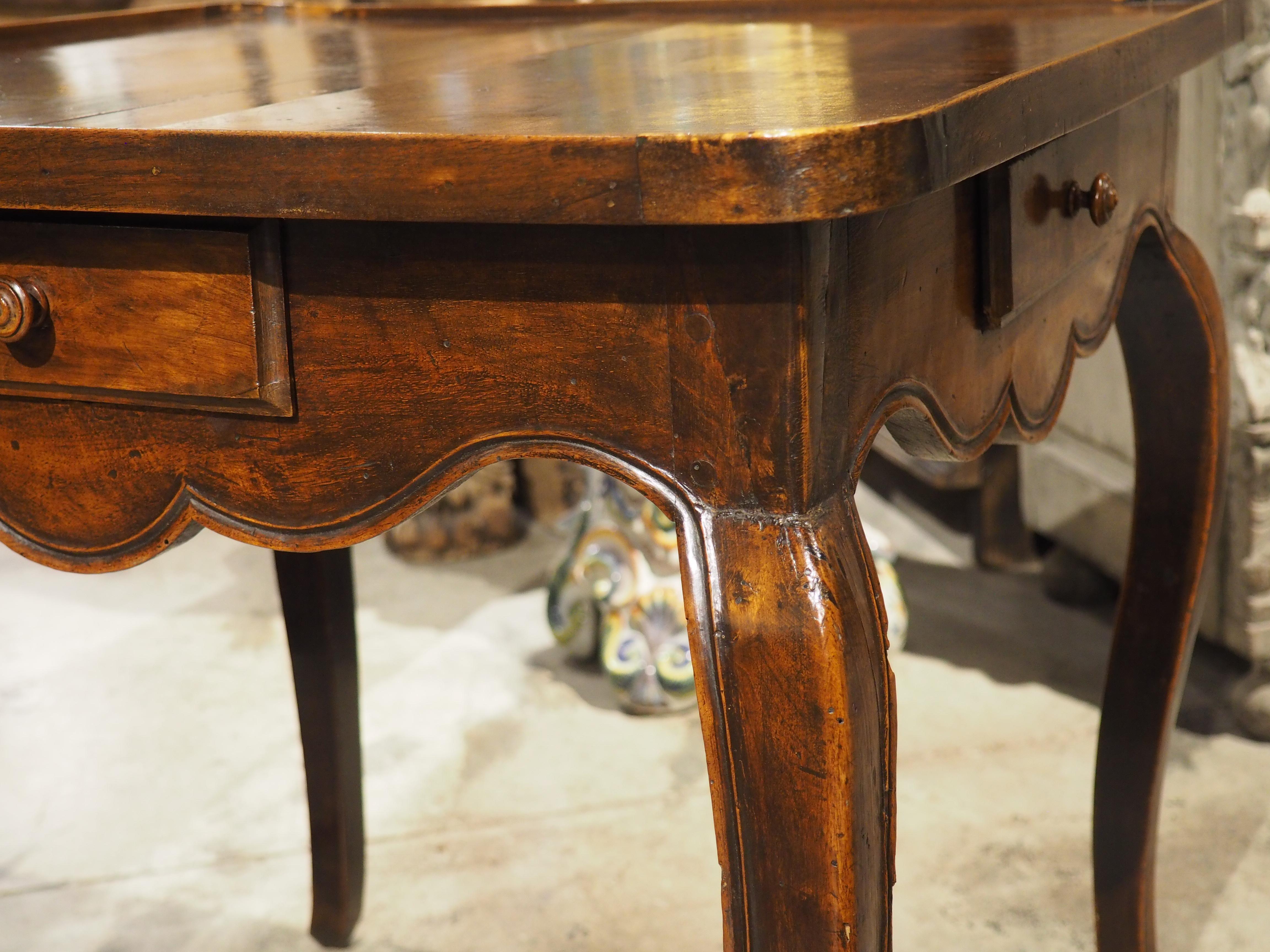 French Louis XV Walnut Wood Table A Jeux Game or Side Table, Circa 1750 2