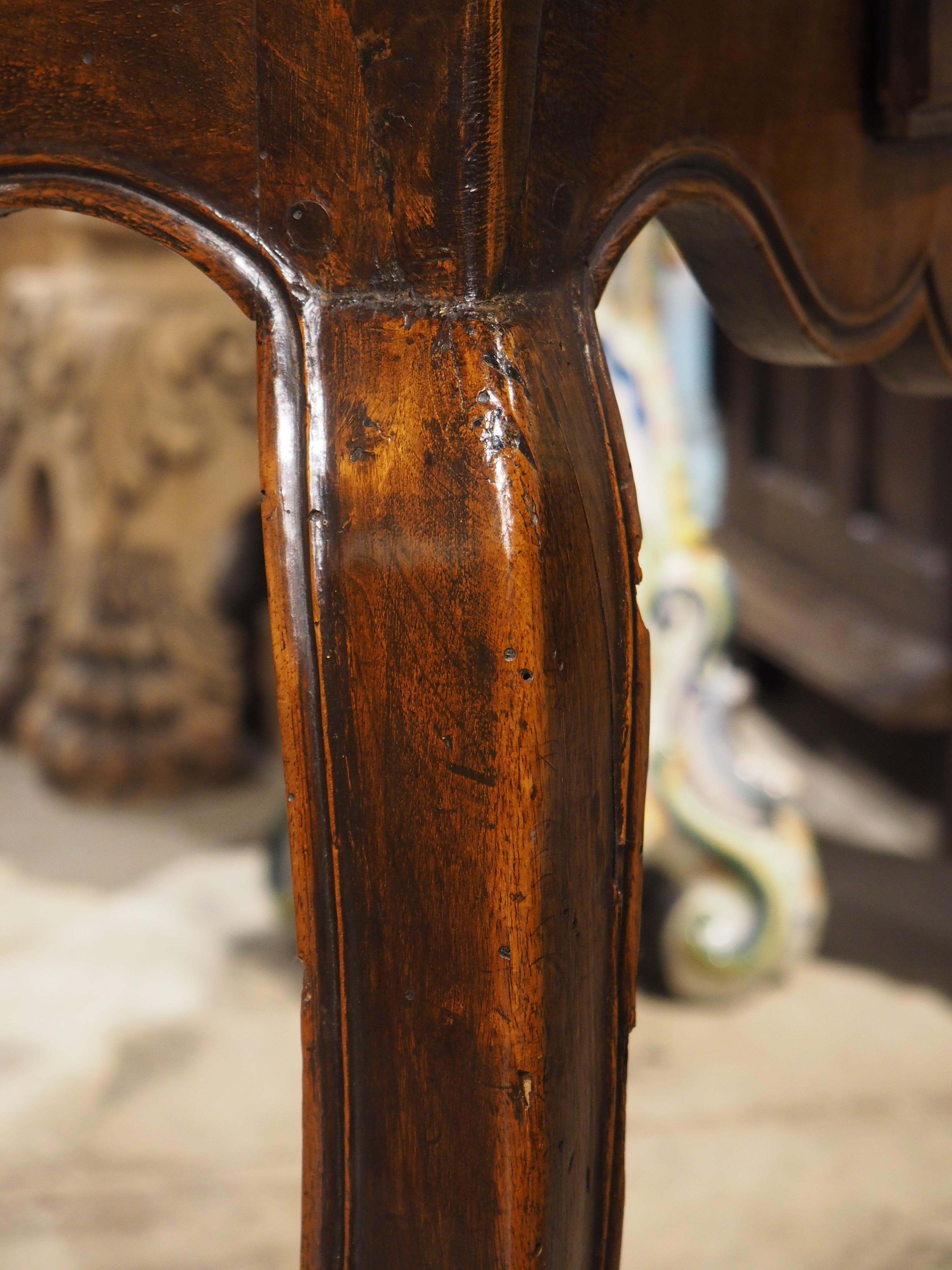 French Louis XV Walnut Wood Table A Jeux Game or Side Table, Circa 1750 3