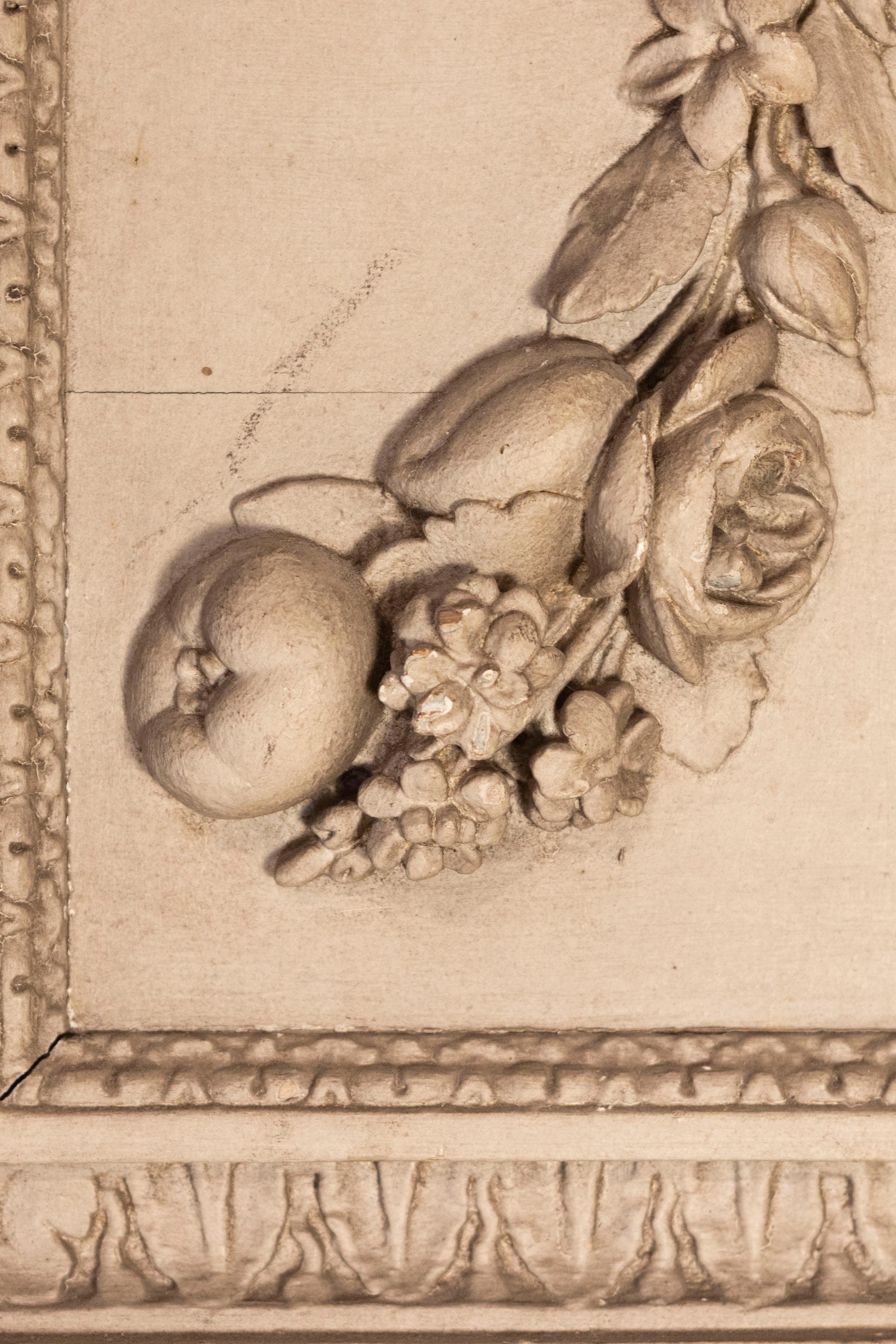 Intagliato a mano Pannello Boiserie francese Luigi XVI del XVIII secolo dipinto e intagliato a mano in legno in vendita