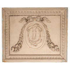 Panel de boiserie de madera pintada y tallada a mano del siglo XVIII francés Luis XVI
