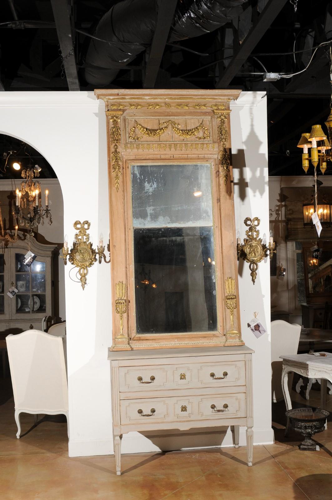 French Louis XVI 18th Century Painted Two-Drawer Commode with Fluted Accents For Sale 5