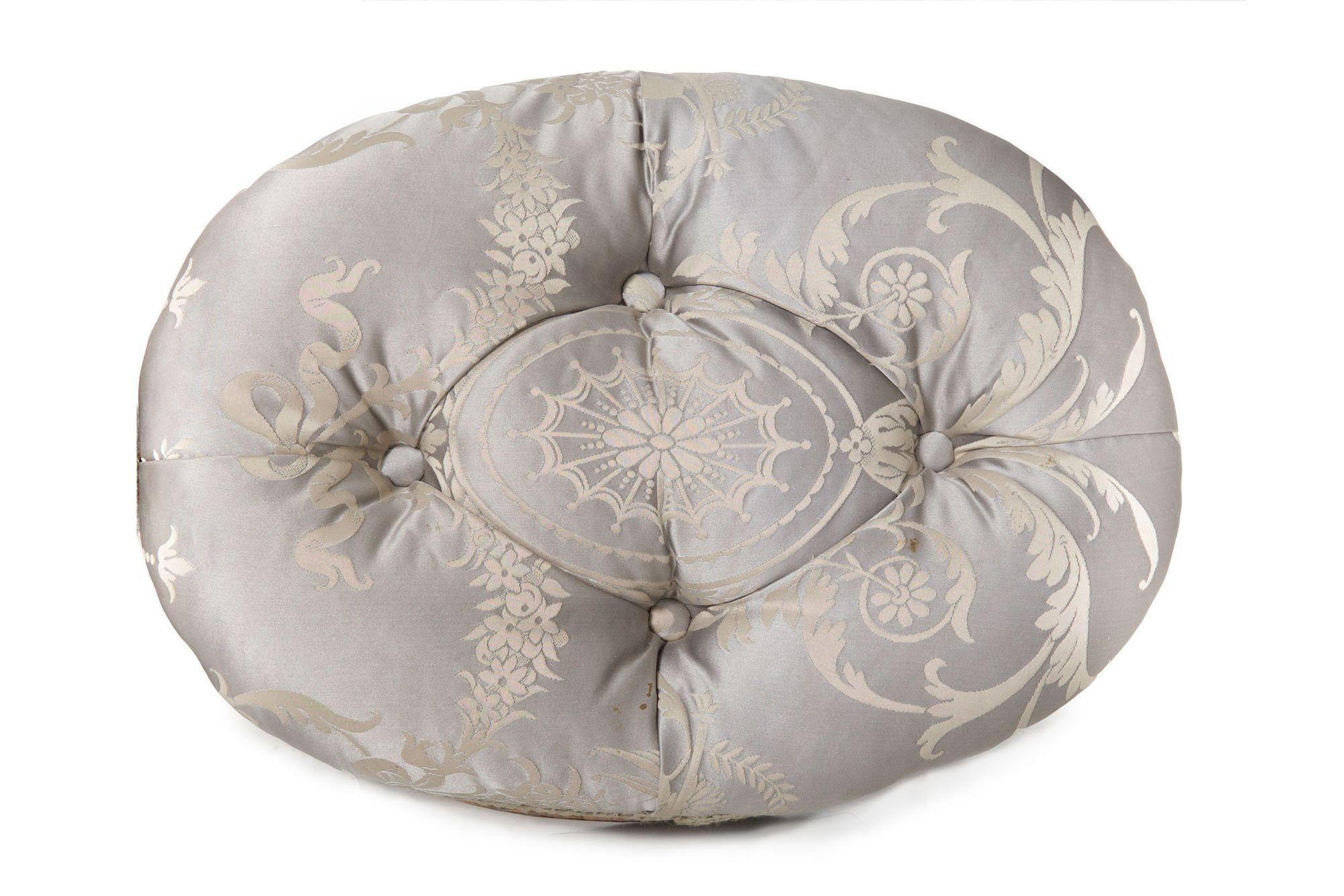 French Louis XVI Antique Footstool, 18th Century For Sale 3