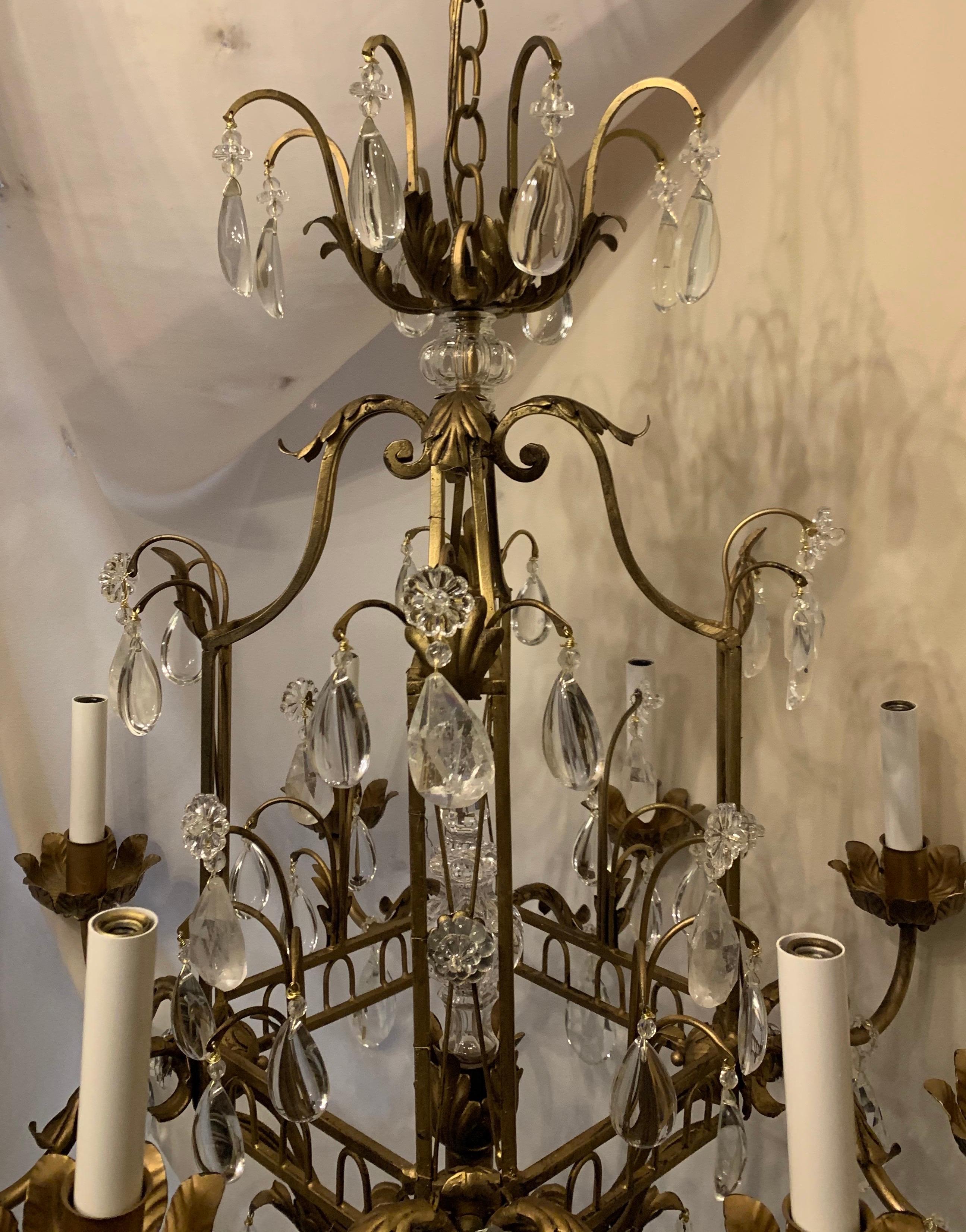 French Louis XVI Baguès Rock Crystal Eight-Light Square Midcentury Chandelier For Sale 2