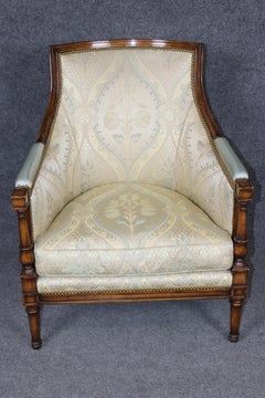 Französischer Louis XVI Bergere Stuhl aus Nussbaum von Rudolph & Hein aus New York