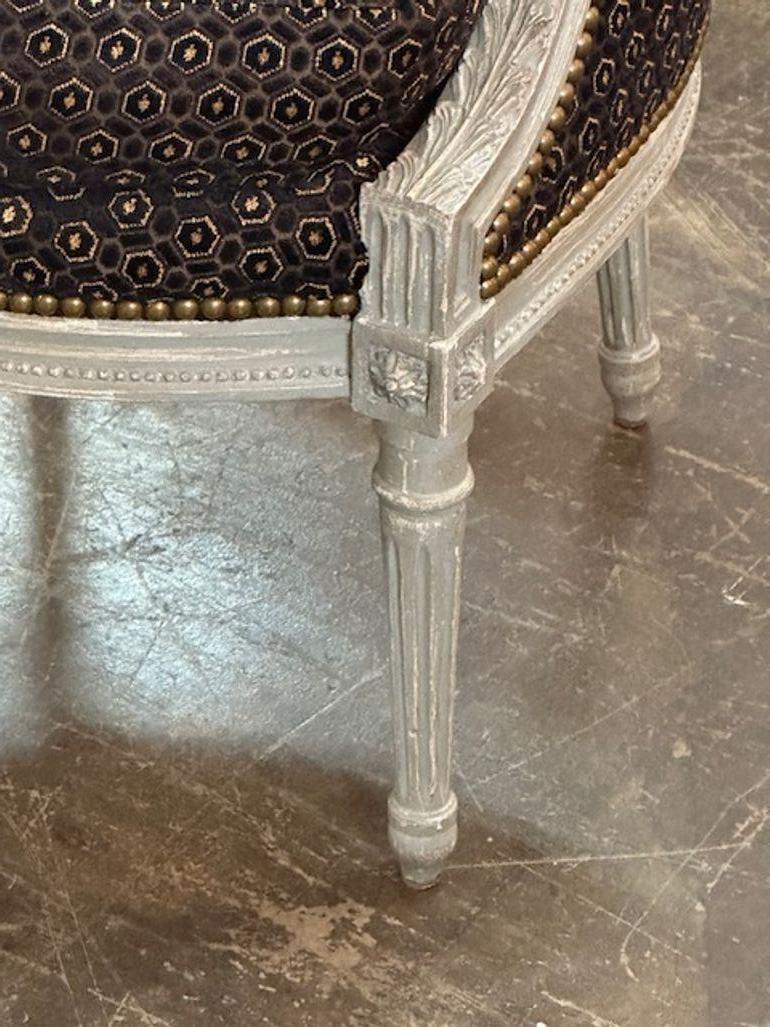 French Louis XVI Bergere In Good Condition For Sale In Dallas, TX