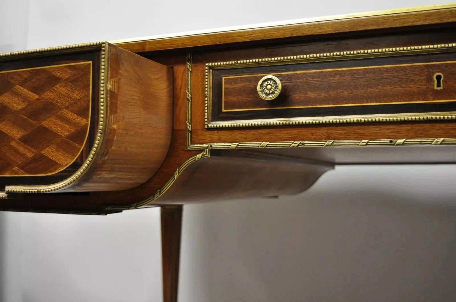 French Louis XVI Black Leather Top Bureau Plat Desk by Simón Loscertales Bona In condizioni buone in vendita a Philadelphia, PA