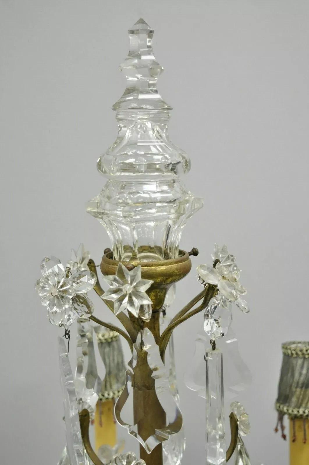 Lámpara Candelabro Electrificada Girandole de Bronce y Cristal Luis XVI Francesa en Bueno estado para la venta en Philadelphia, PA