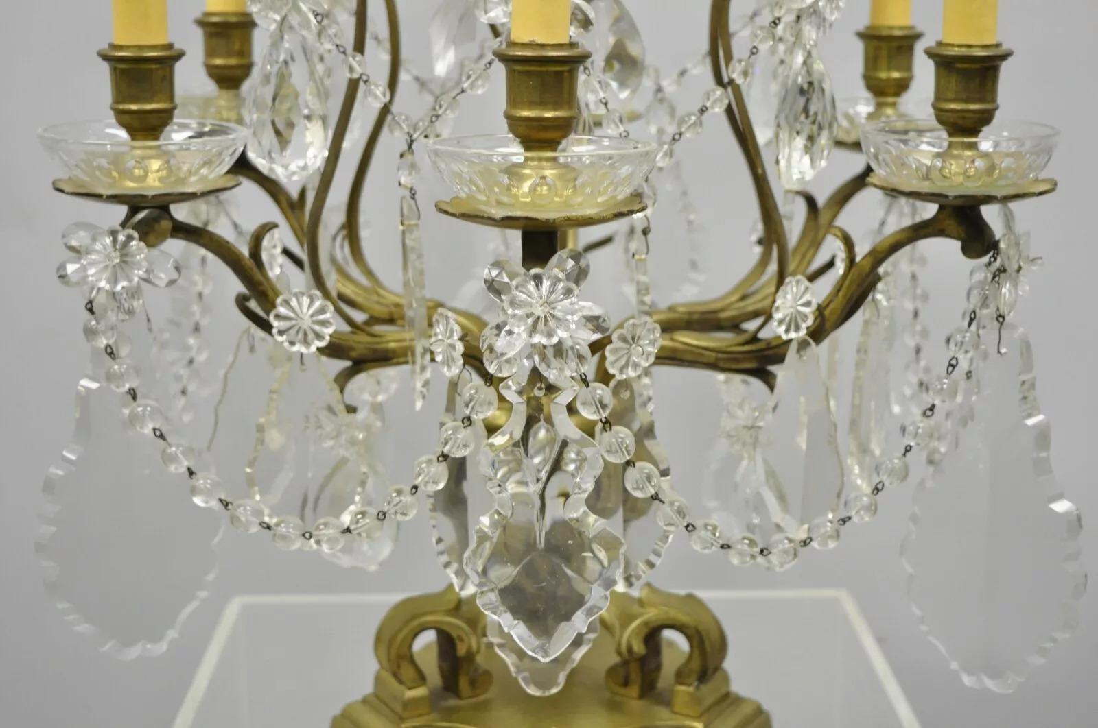 Lámpara Candelabro Electrificada Girandole de Bronce y Cristal Luis XVI Francesa siglo XX en venta