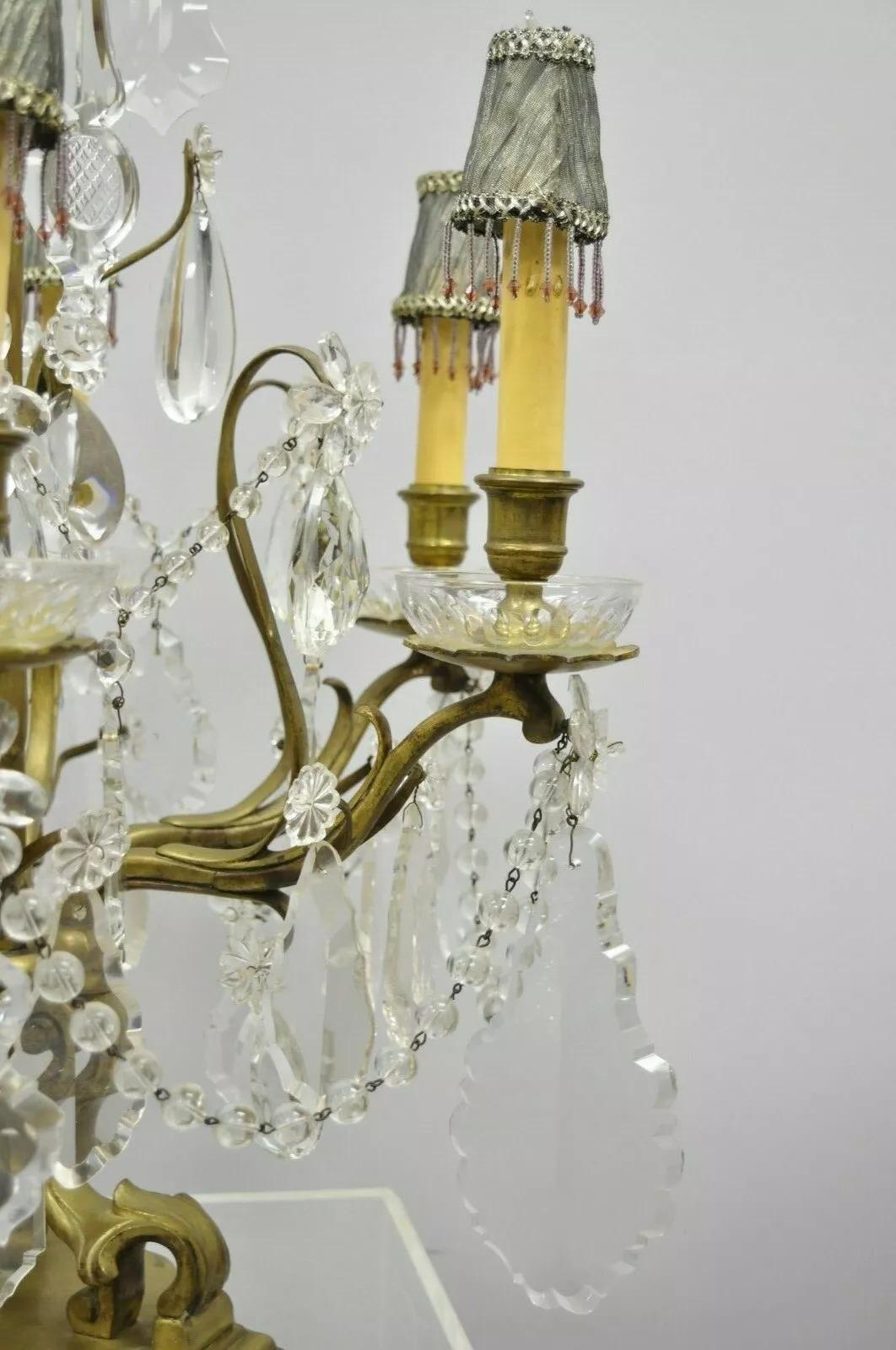 Lámpara Candelabro Electrificada Girandole de Bronce y Cristal Luis XVI Francesa en venta 4